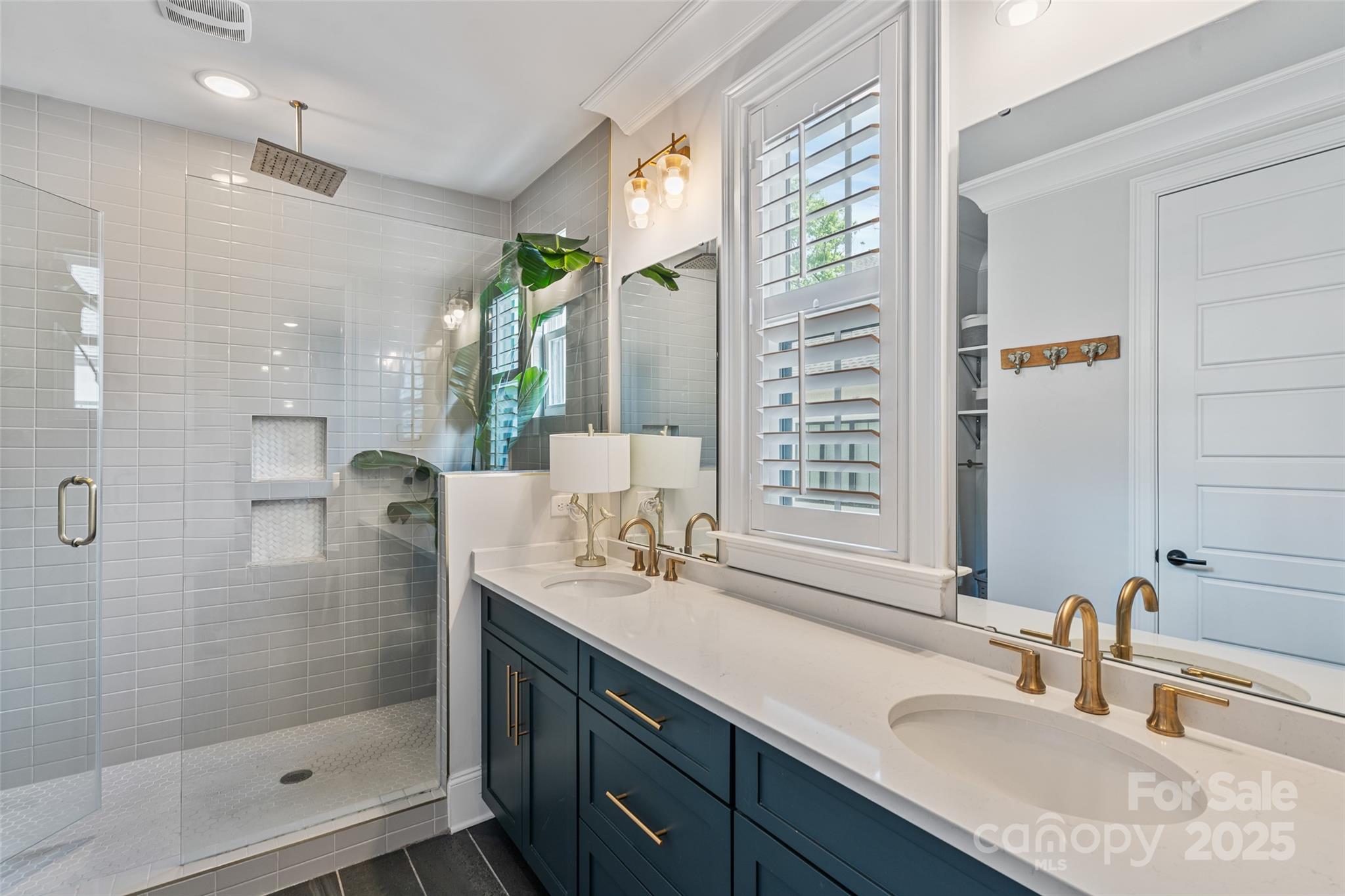 1111 Parkside Greenway Drive