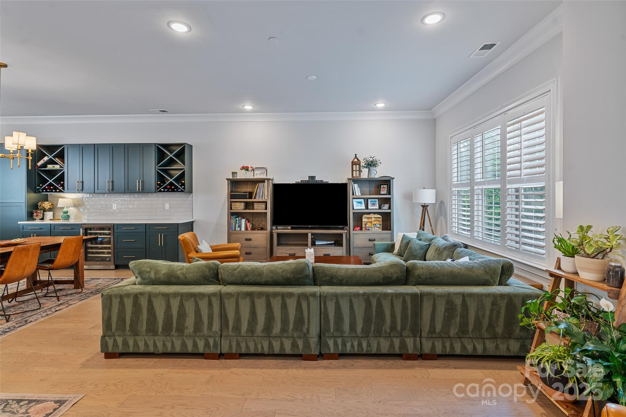 1111 Parkside Greenway Drive