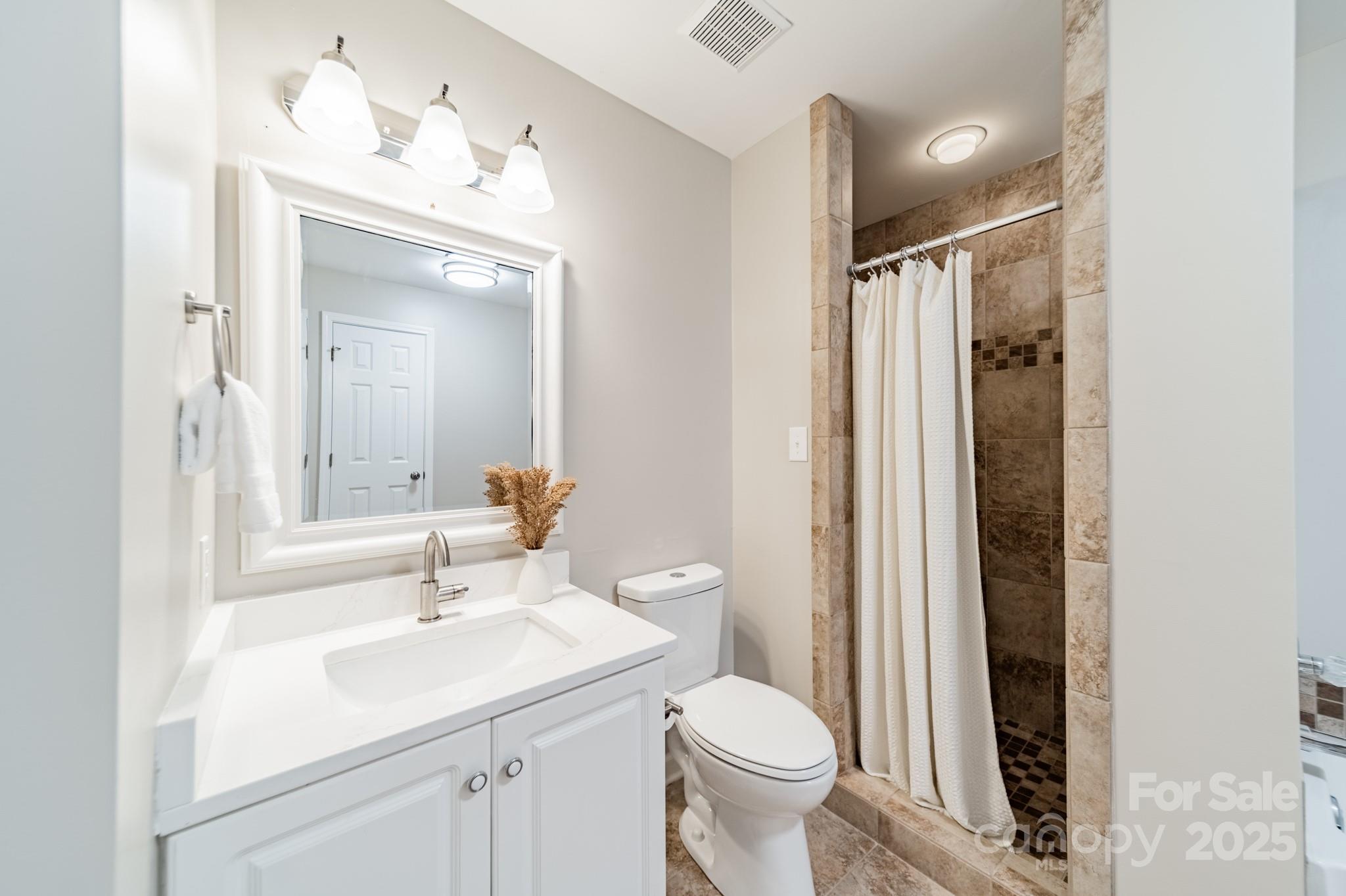 104 Pier 33 Drive Unit: 303