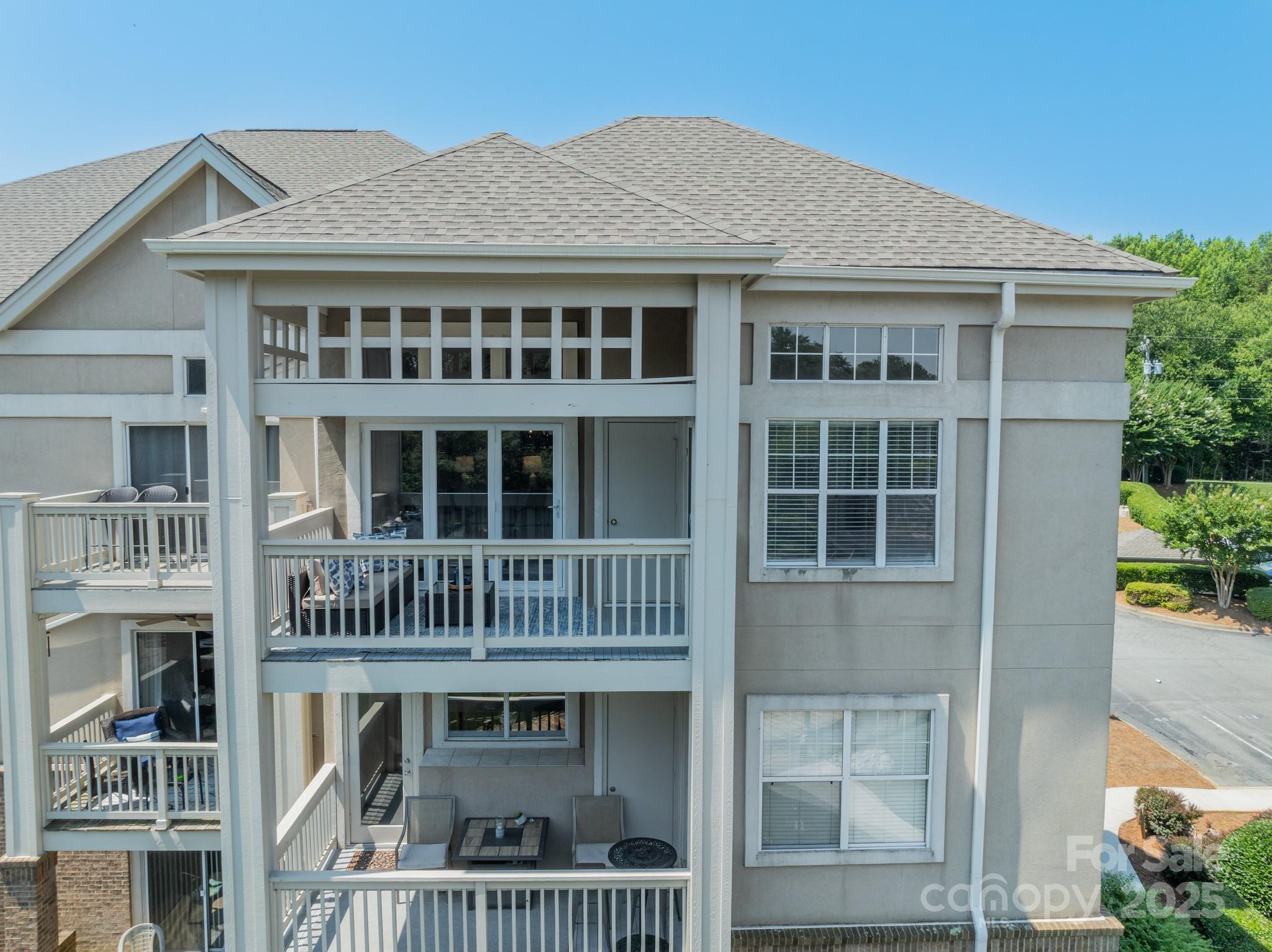 104 Pier 33 Drive Unit: 303