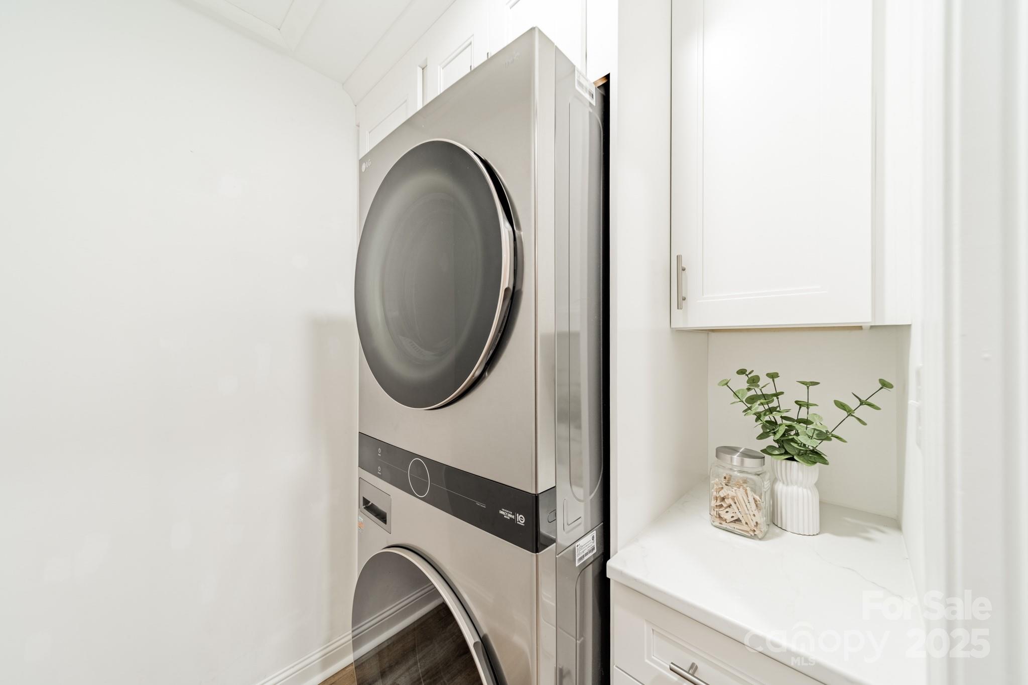 104 Pier 33 Drive Unit: 303