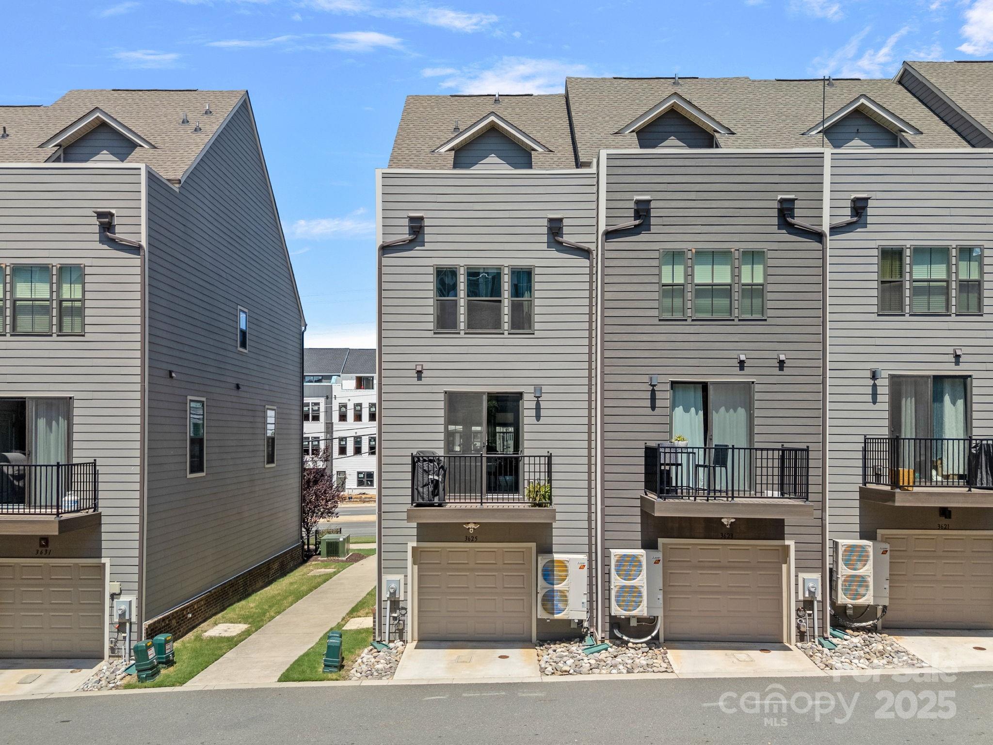 3625 S Tryon Street