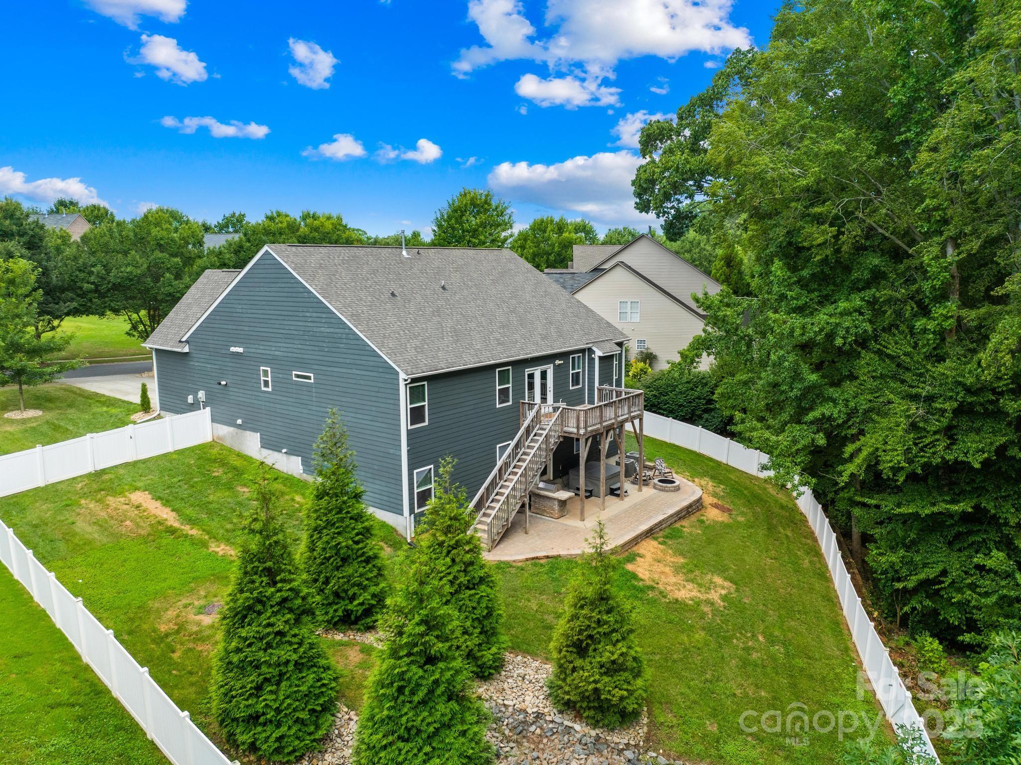113 Glastonbury Drive