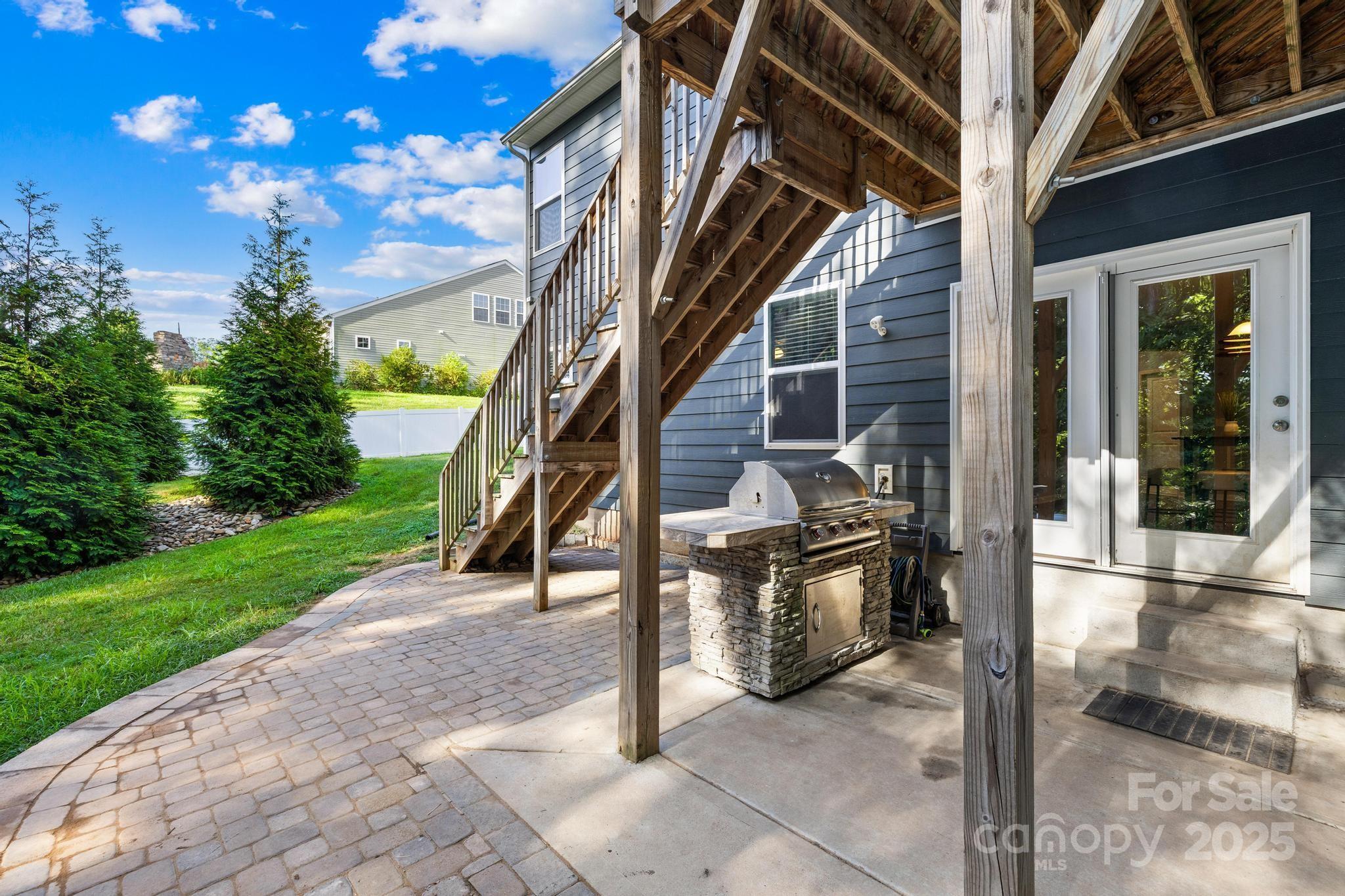 113 Glastonbury Drive
