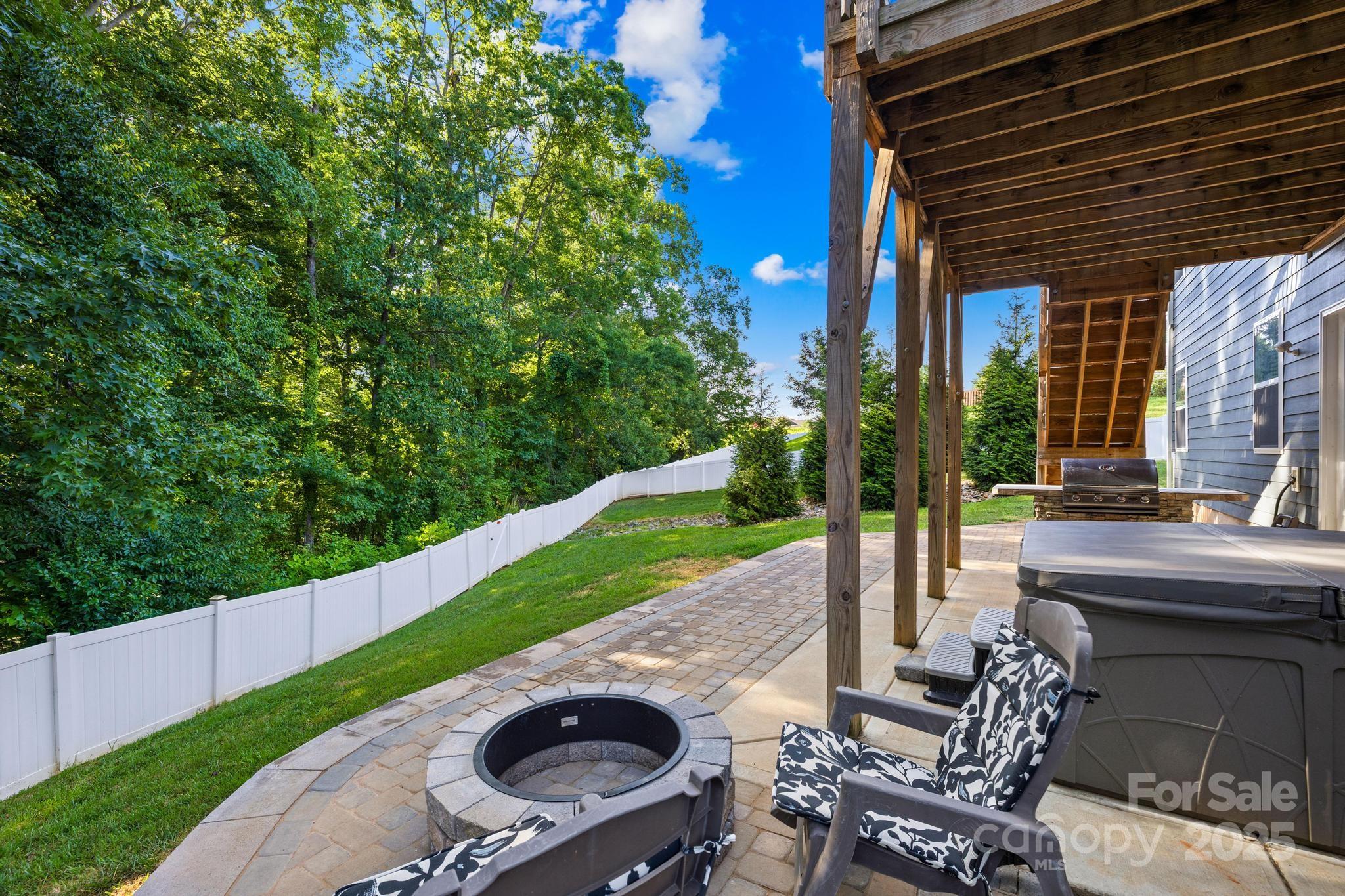 113 Glastonbury Drive
