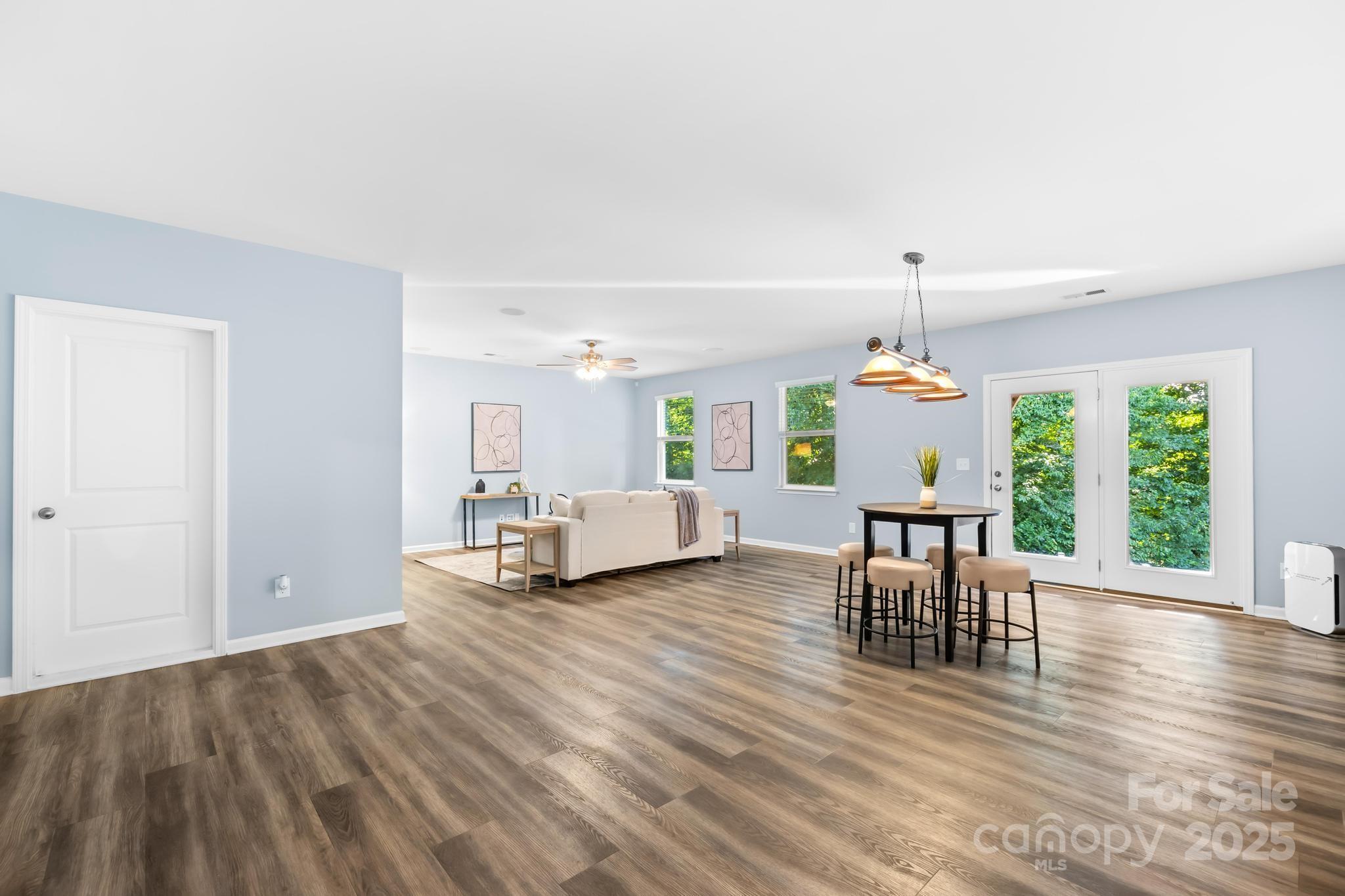 113 Glastonbury Drive