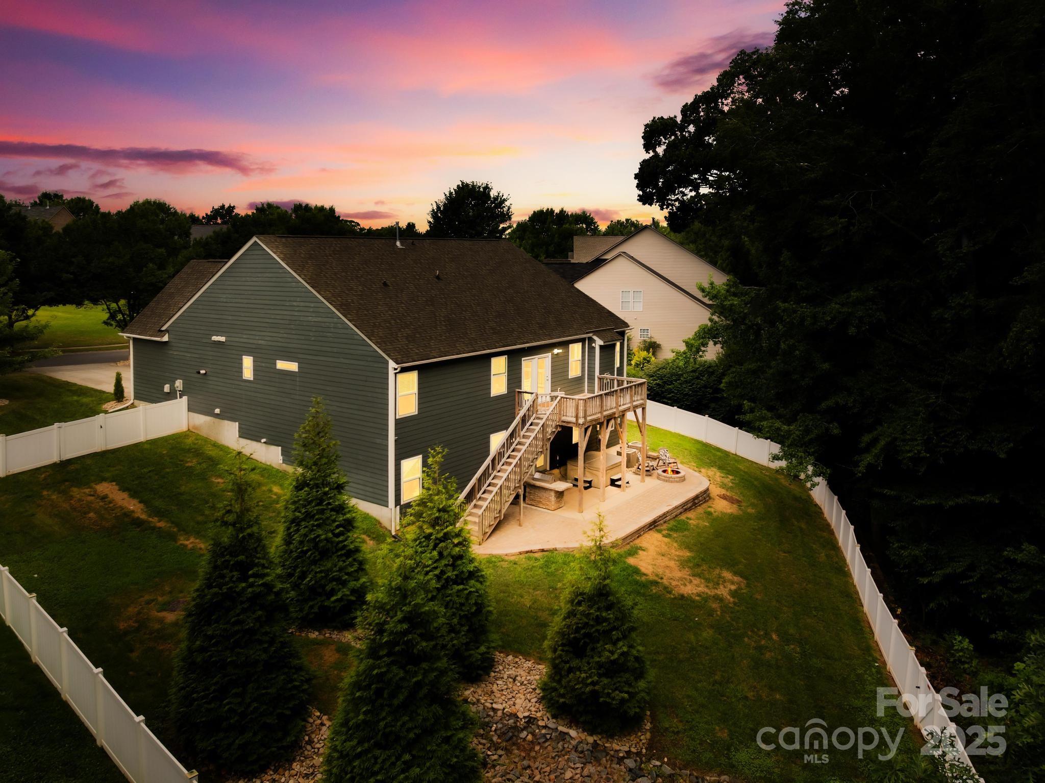 113 Glastonbury Drive