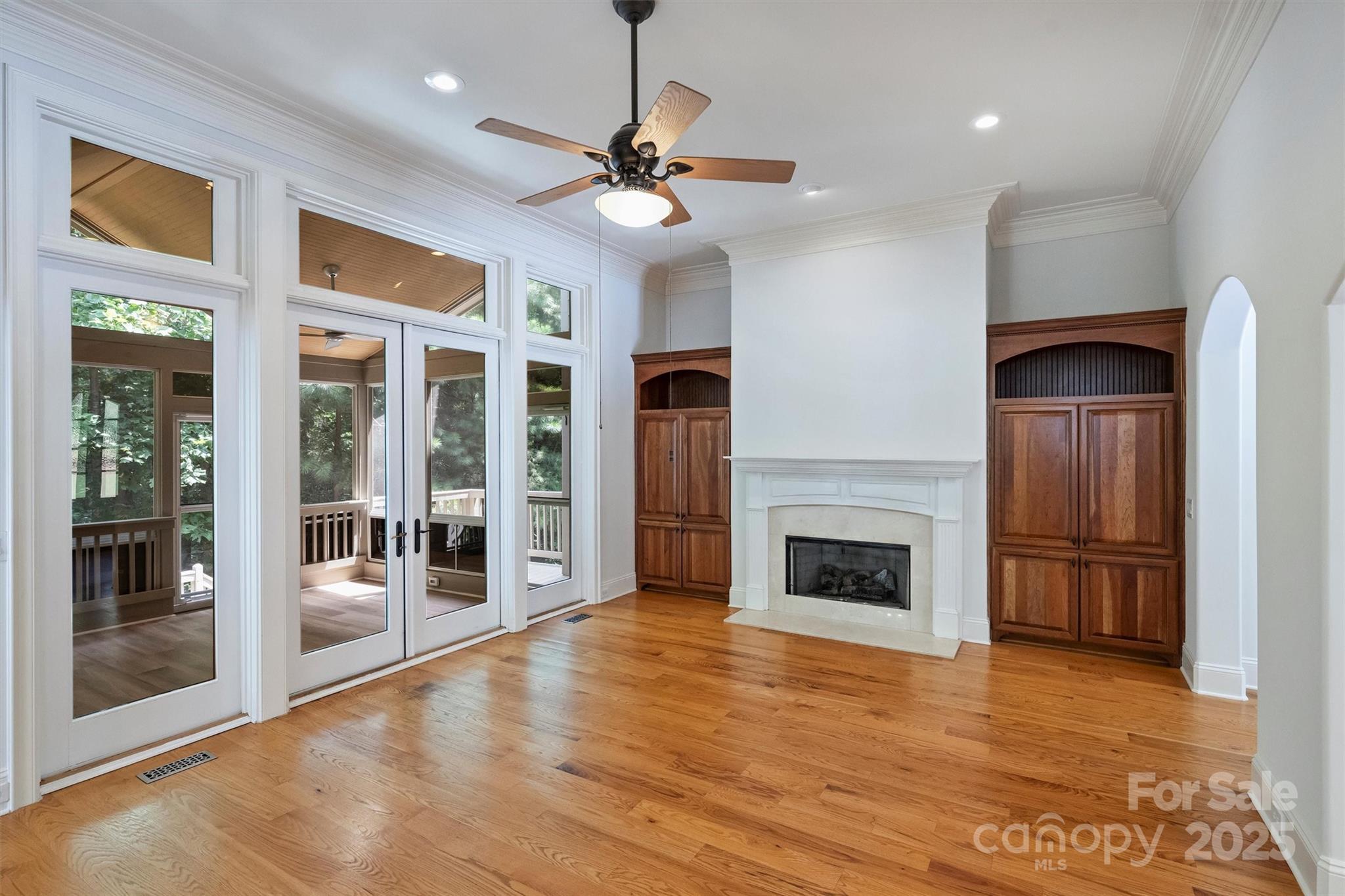 139 E Callicutt Trail