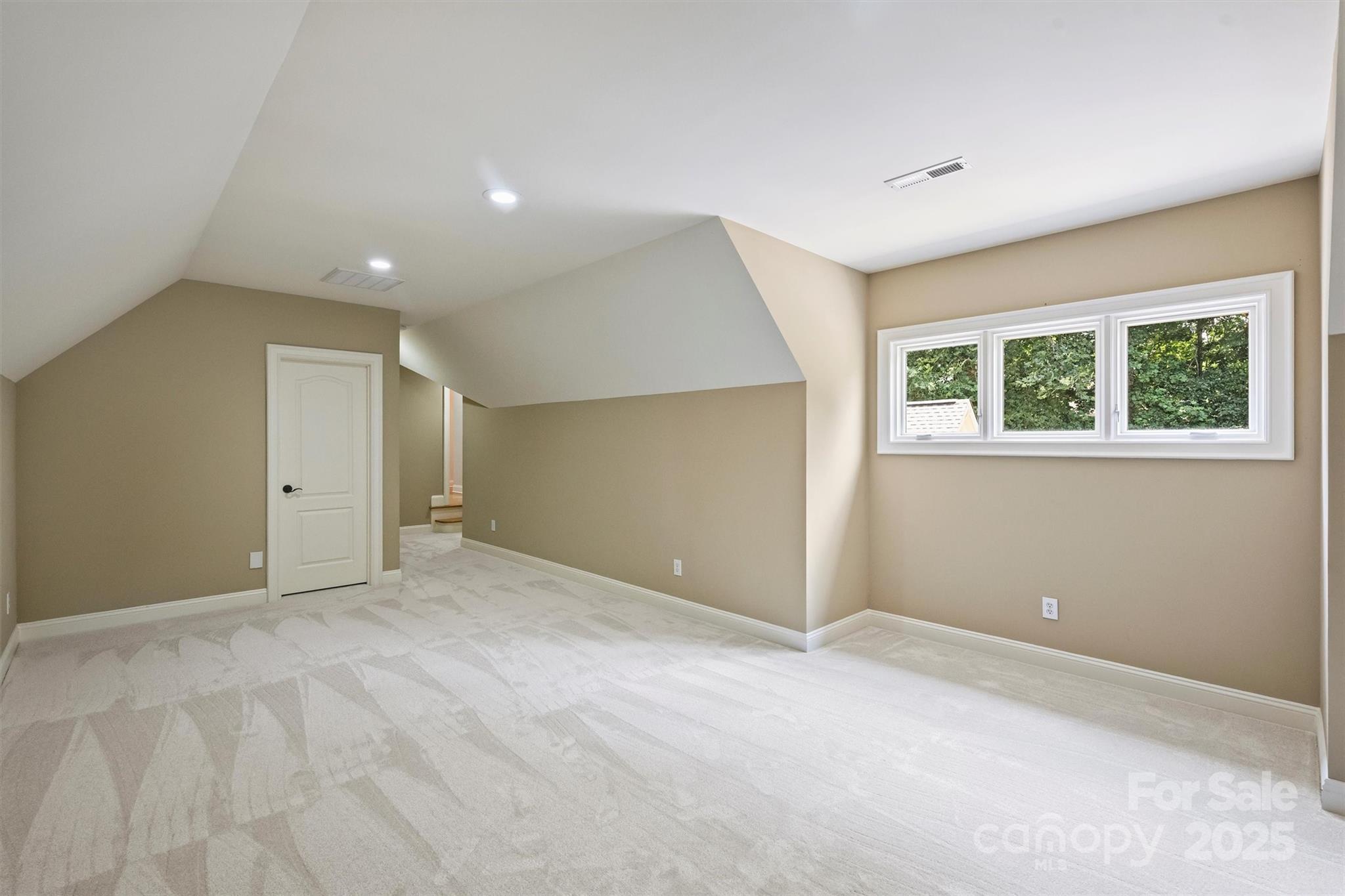 139 E Callicutt Trail