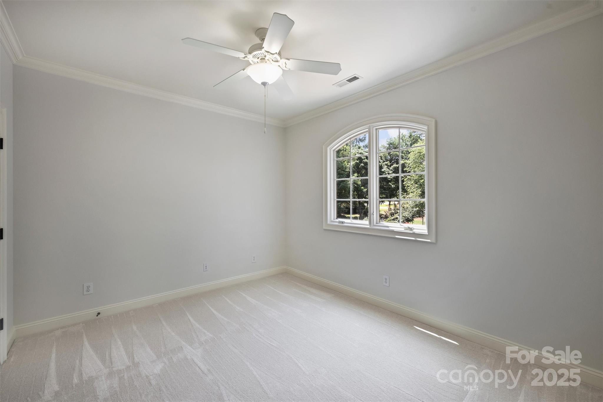 139 E Callicutt Trail