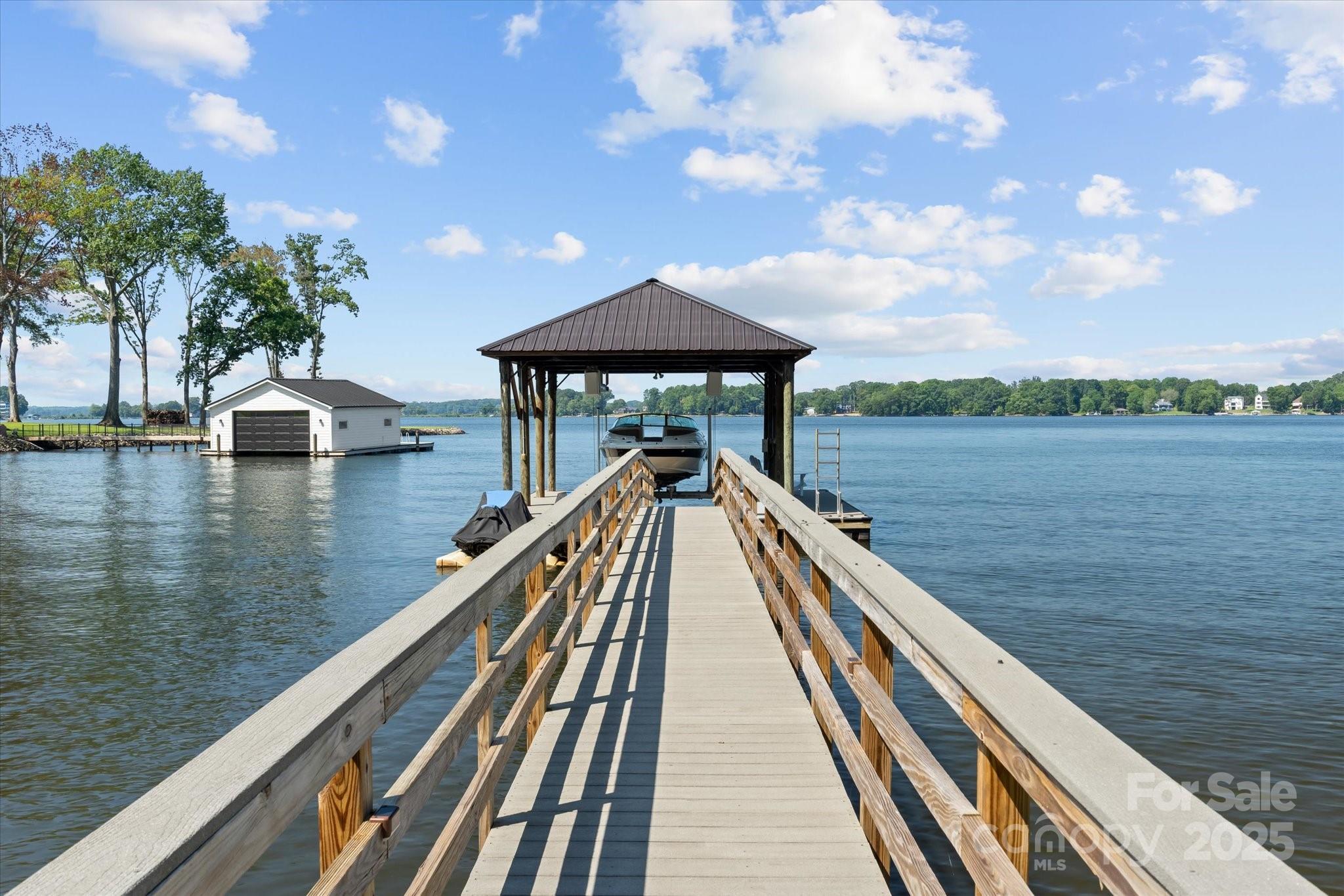 754 Lakeview Shores Loop