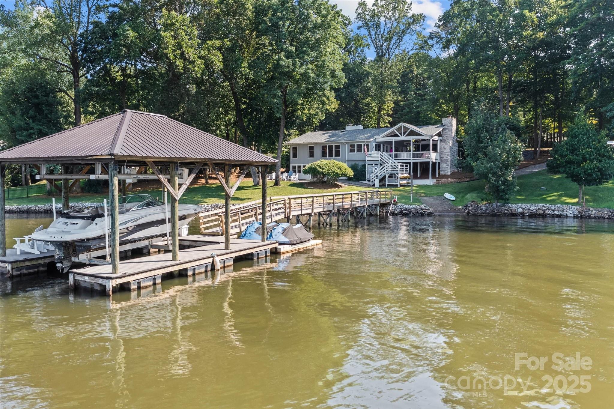 754 Lakeview Shores Loop