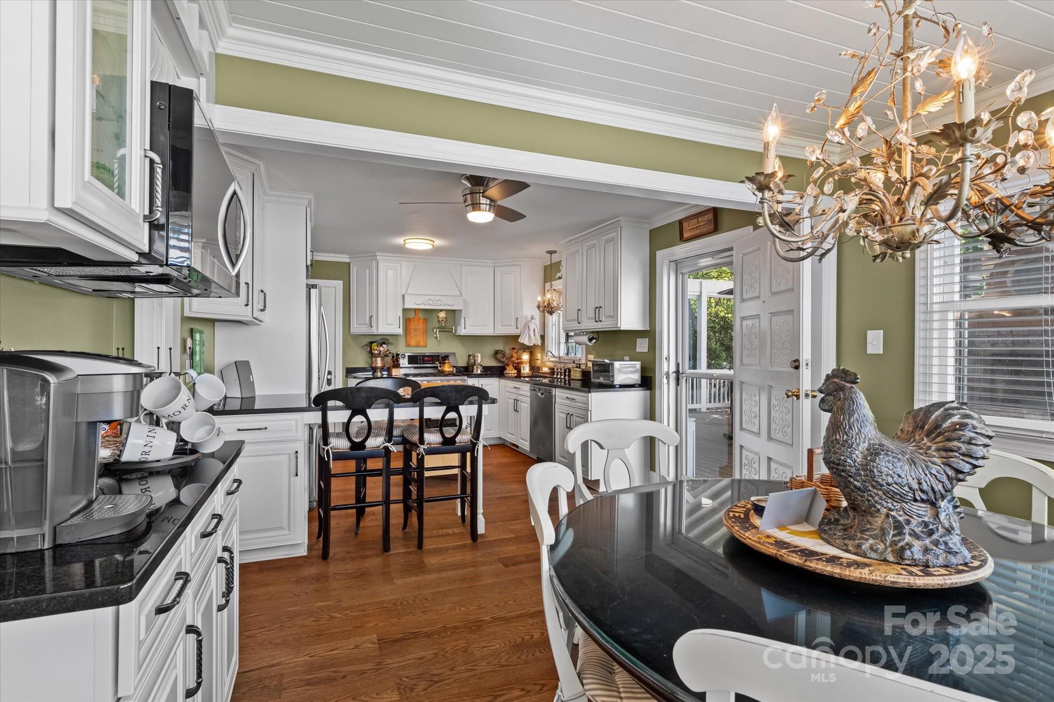 754 Lakeview Shores Loop