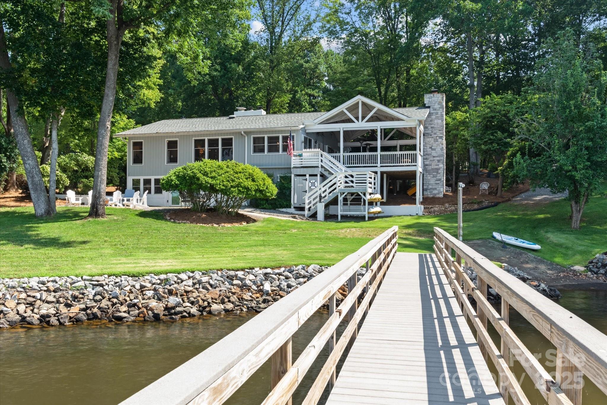 754 Lakeview Shores Loop