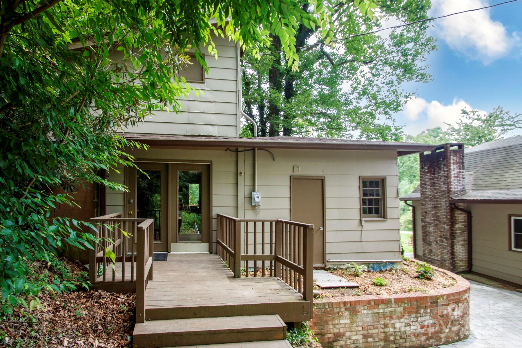 6836 Richland Road