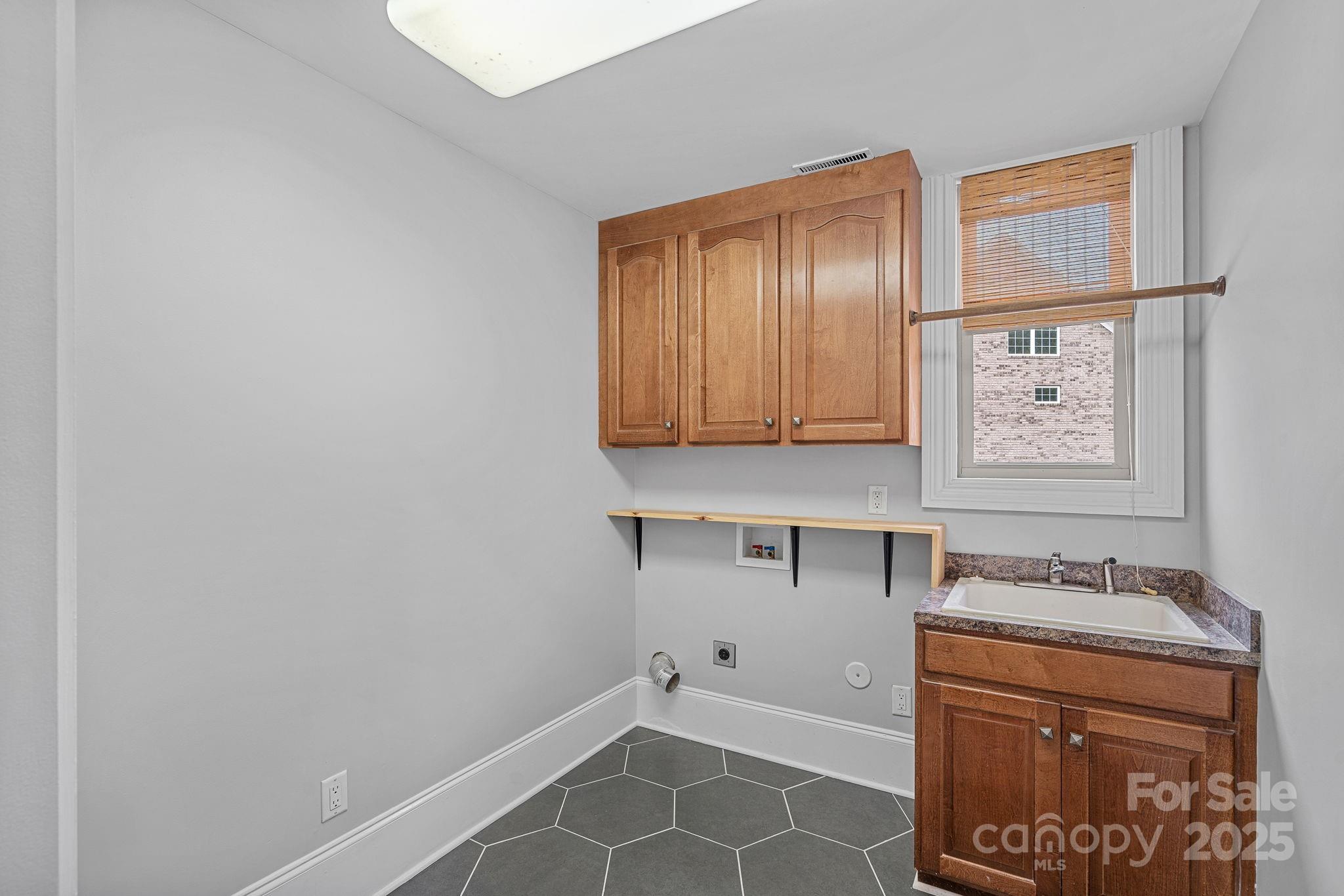 175 Savannah Crossing Drive