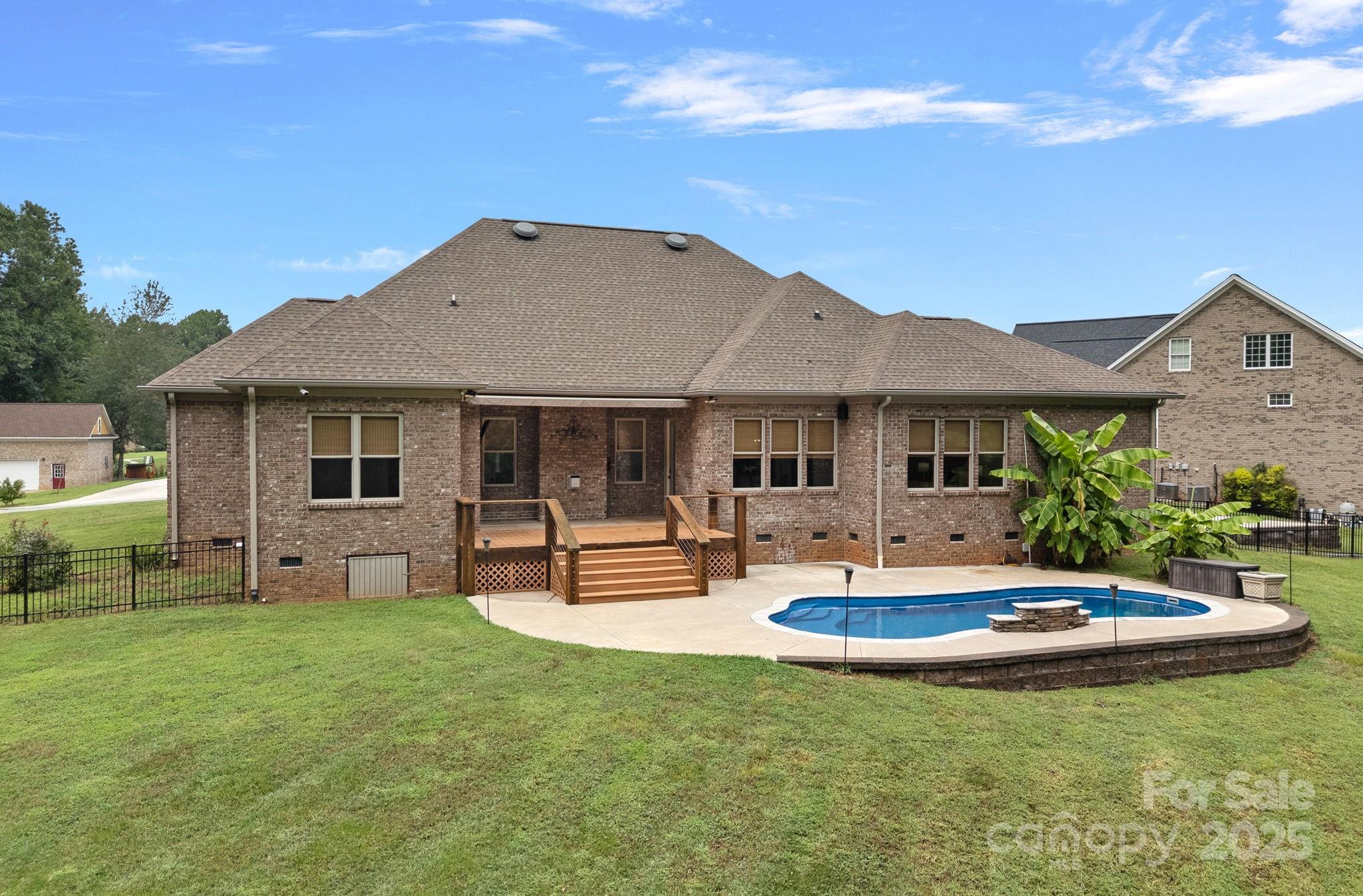 175 Savannah Crossing Drive