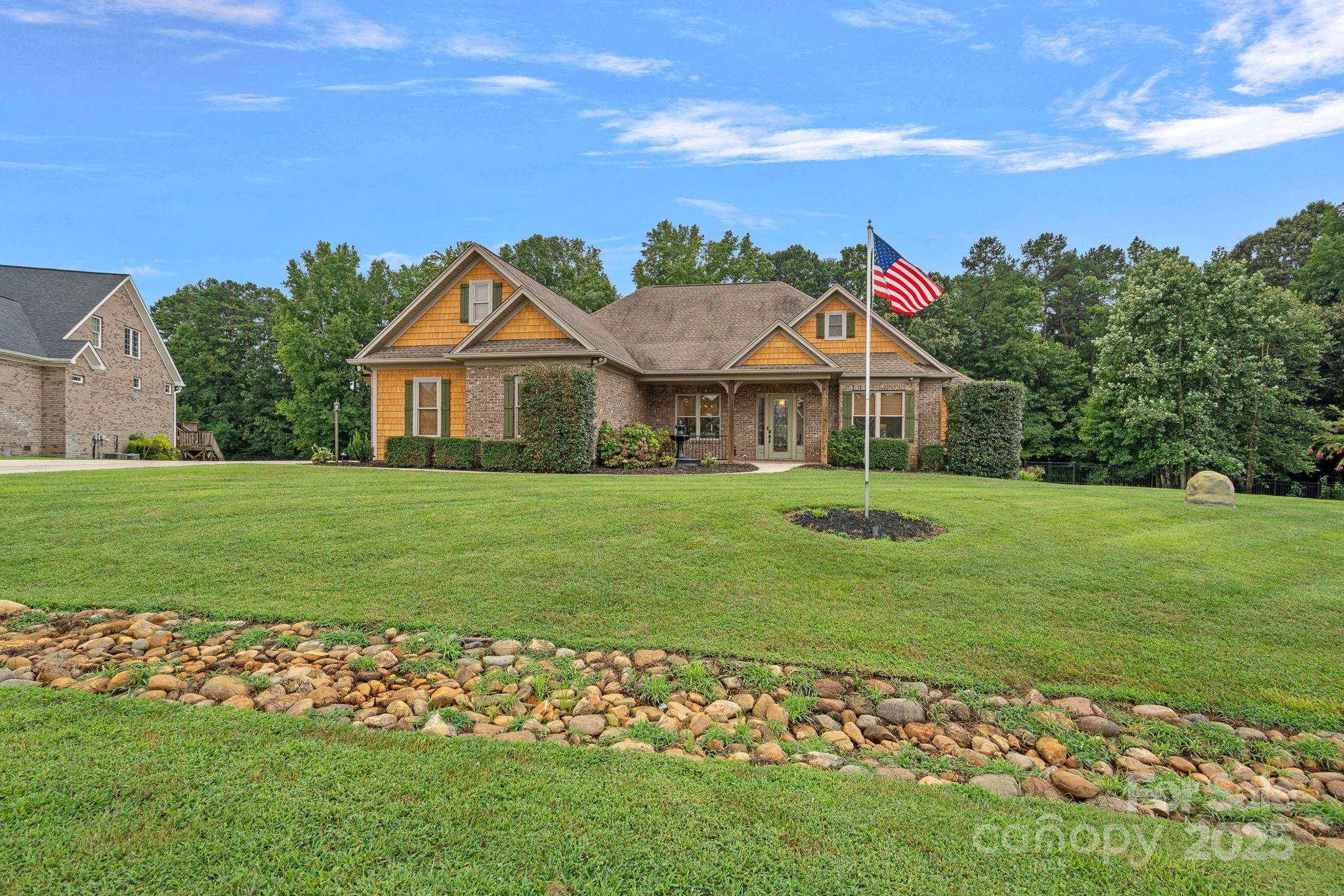 175 Savannah Crossing Drive