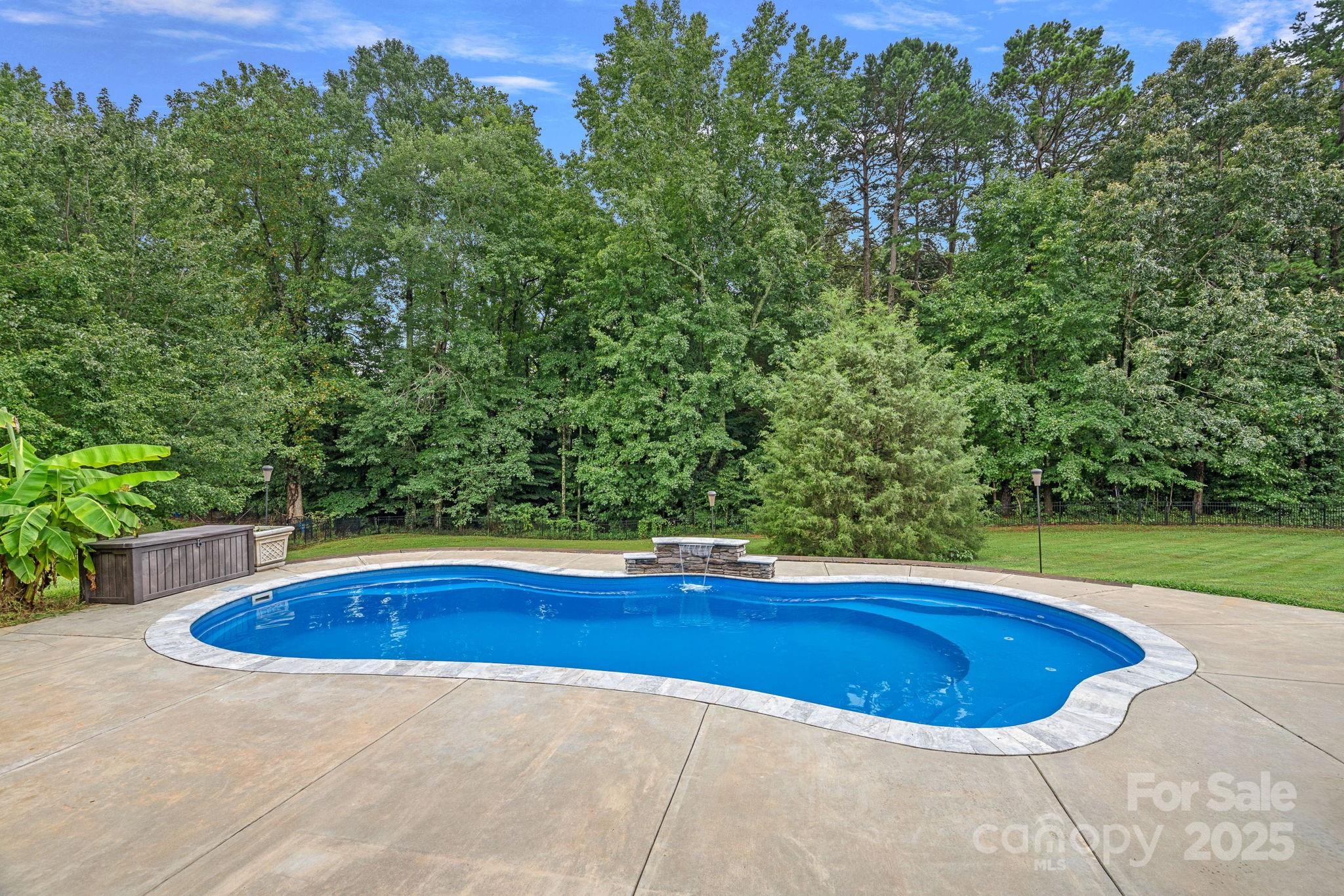 175 Savannah Crossing Drive