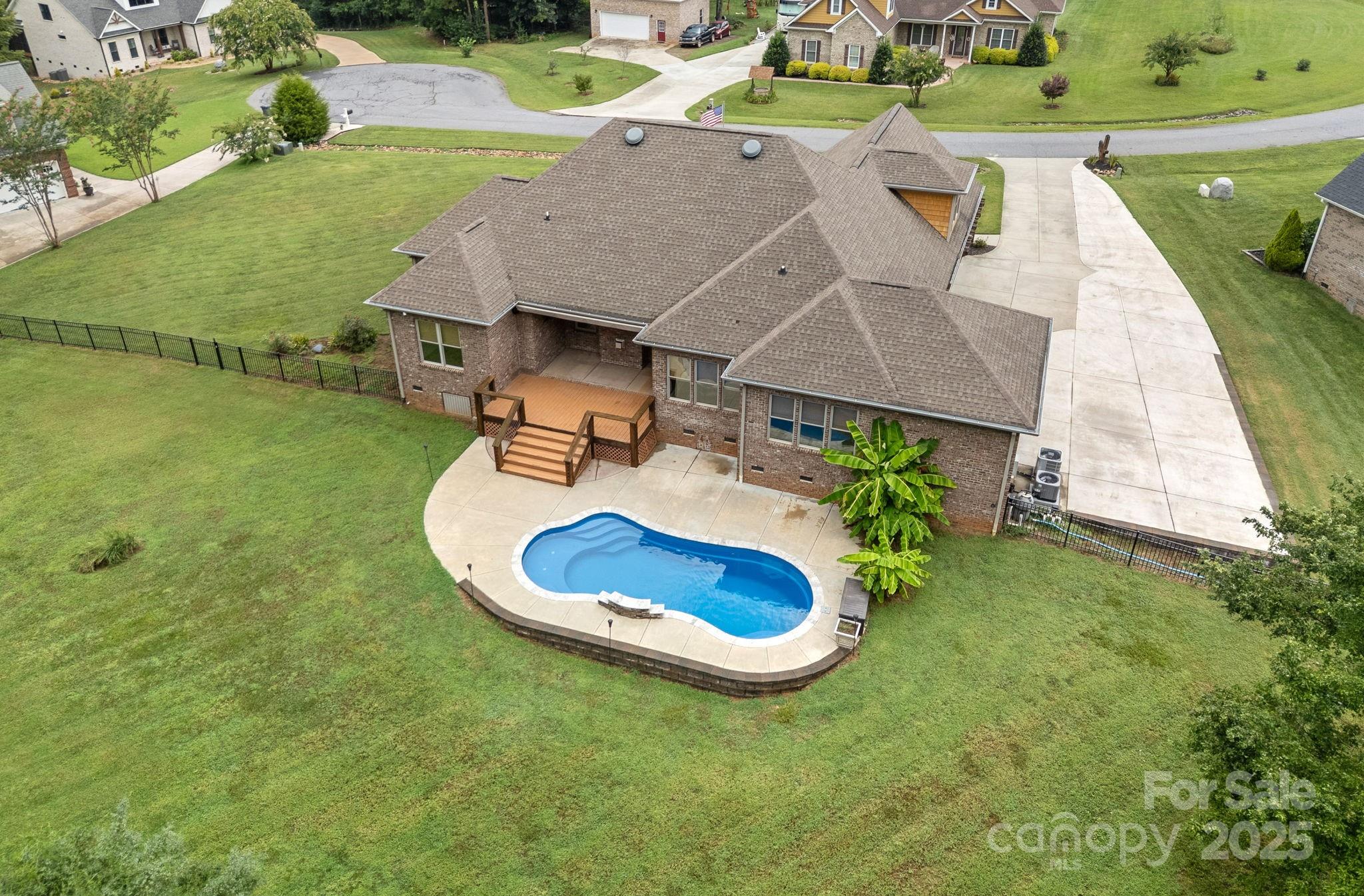 175 Savannah Crossing Drive