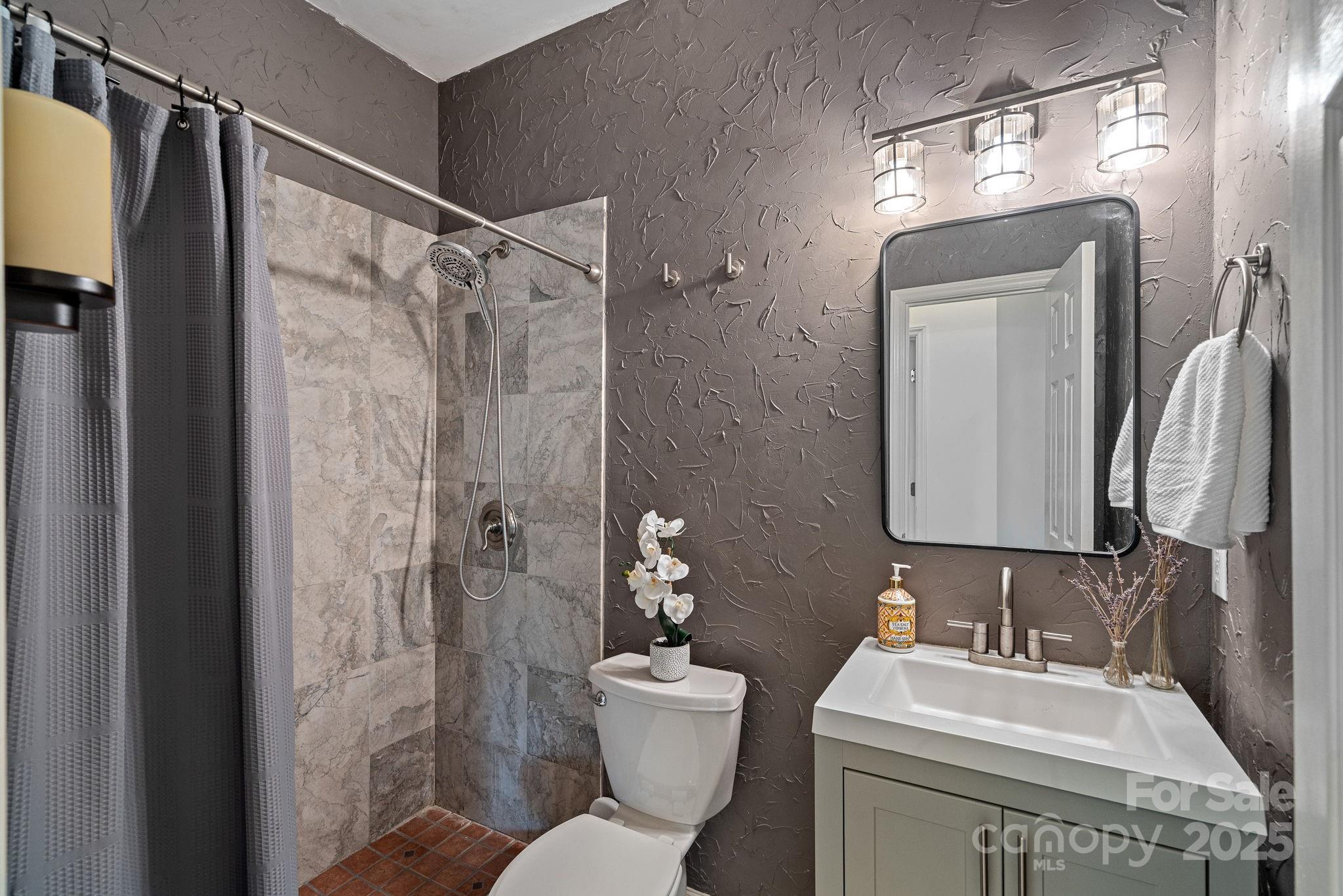 145 Ashford Hollow Lane