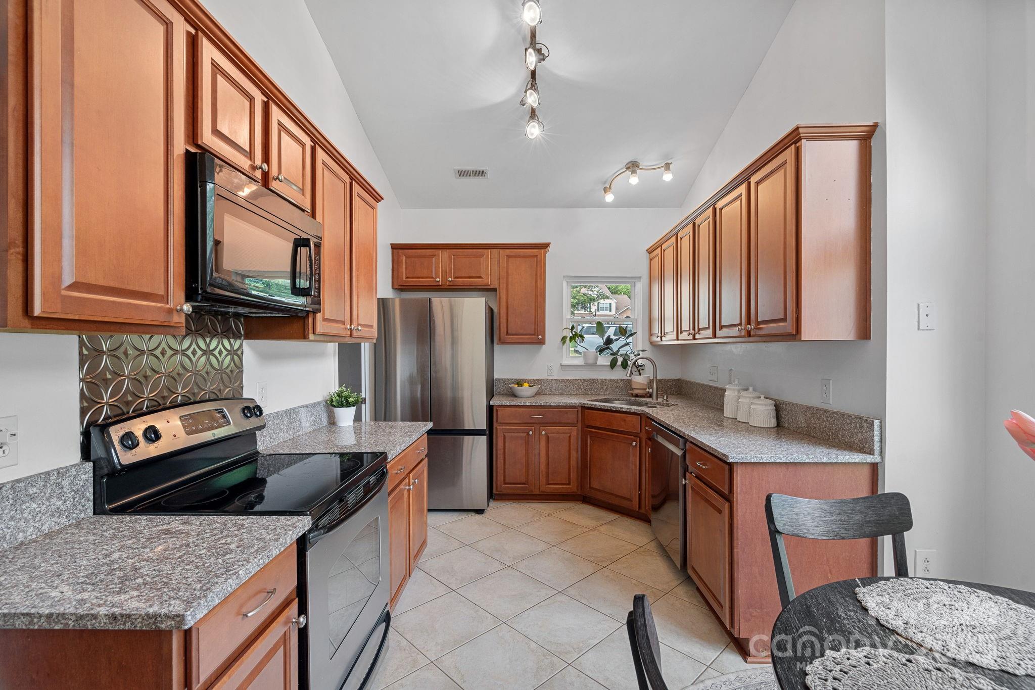 145 Ashford Hollow Lane
