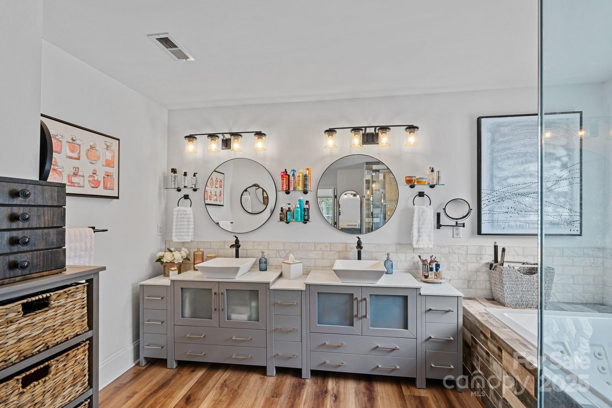 125 Woodstream Circle