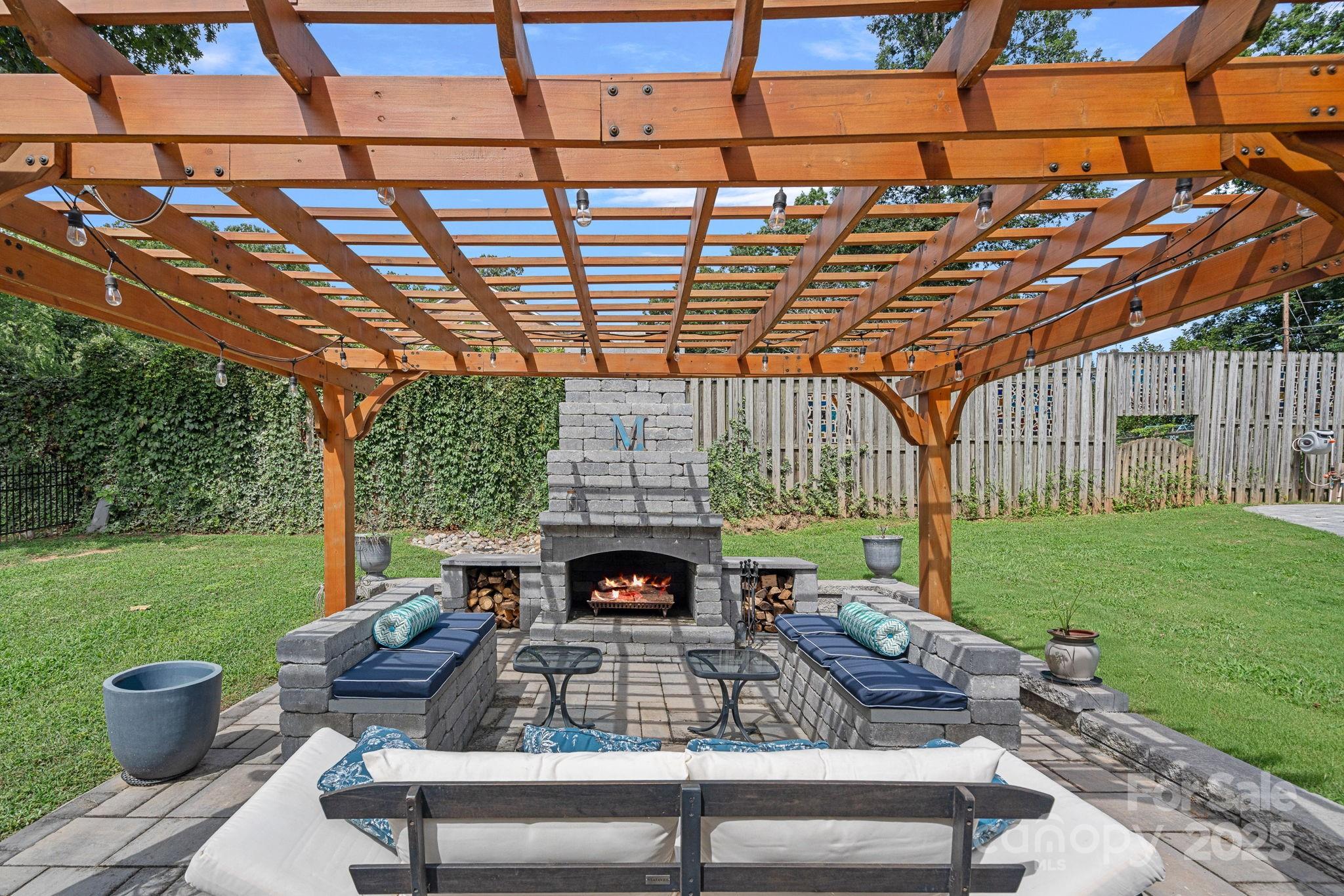 125 Woodstream Circle