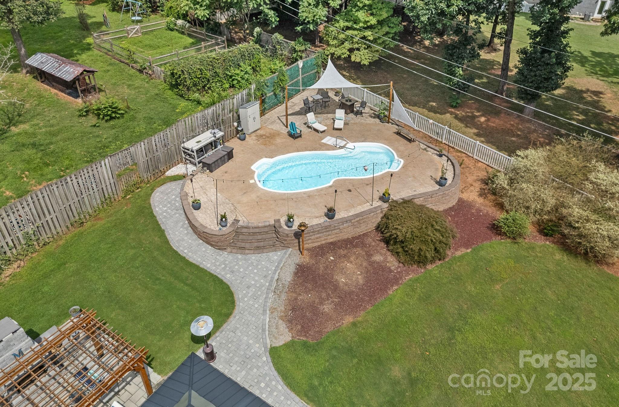 125 Woodstream Circle