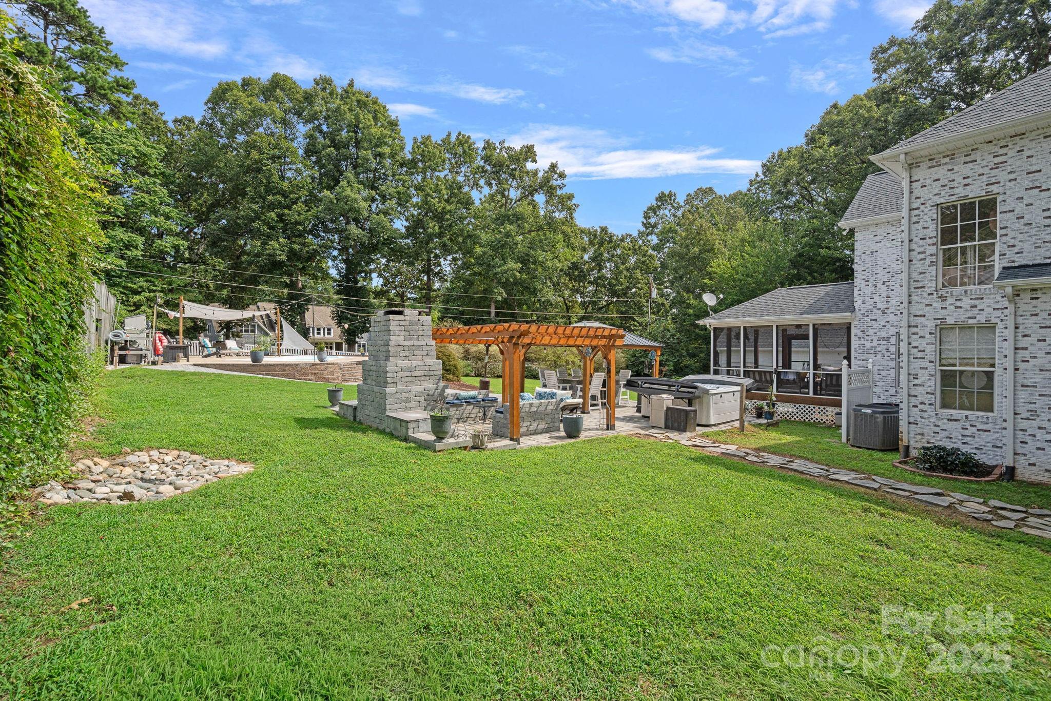 125 Woodstream Circle