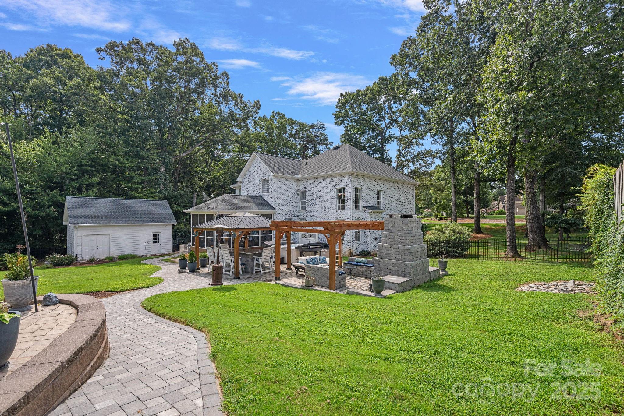 125 Woodstream Circle