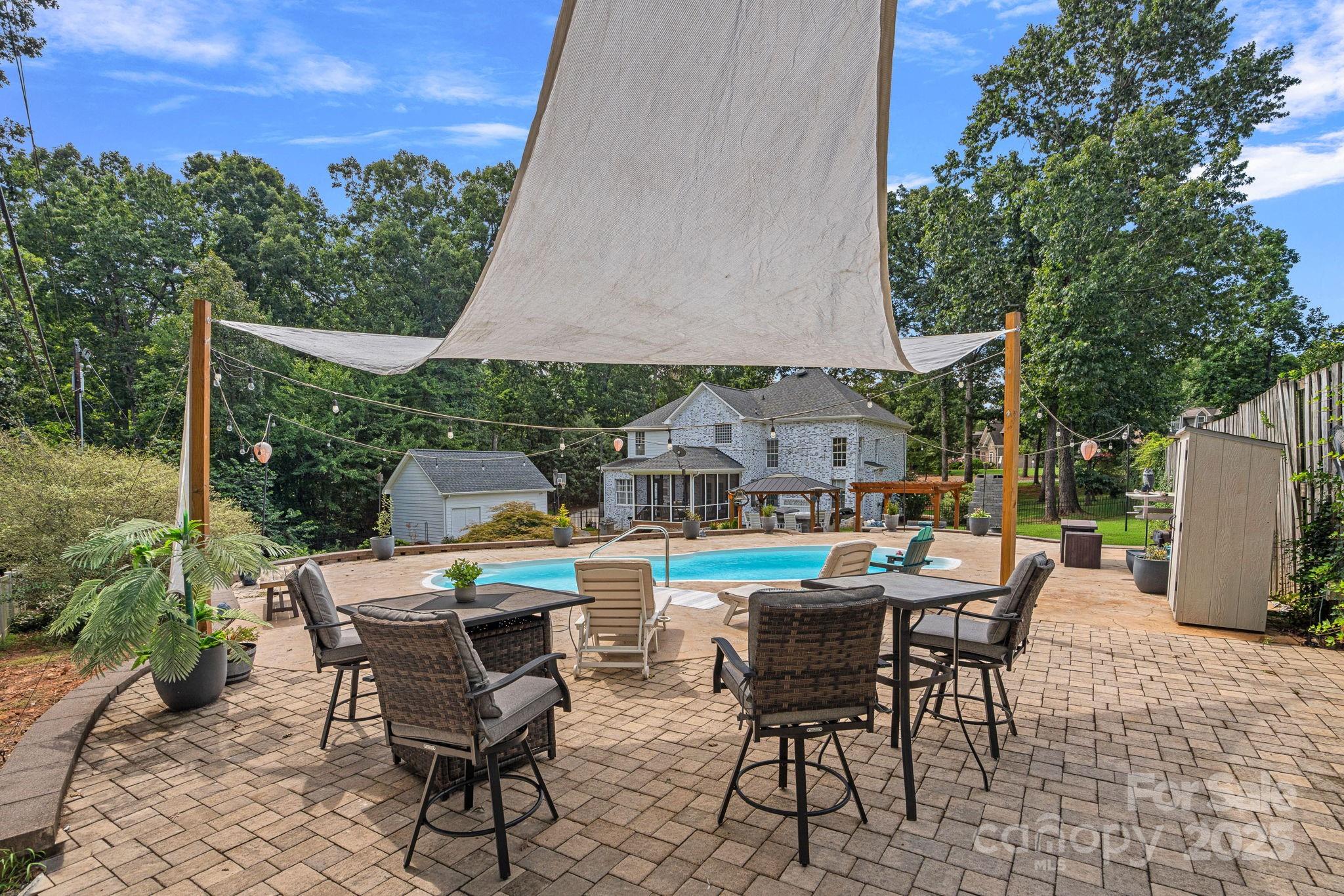 125 Woodstream Circle