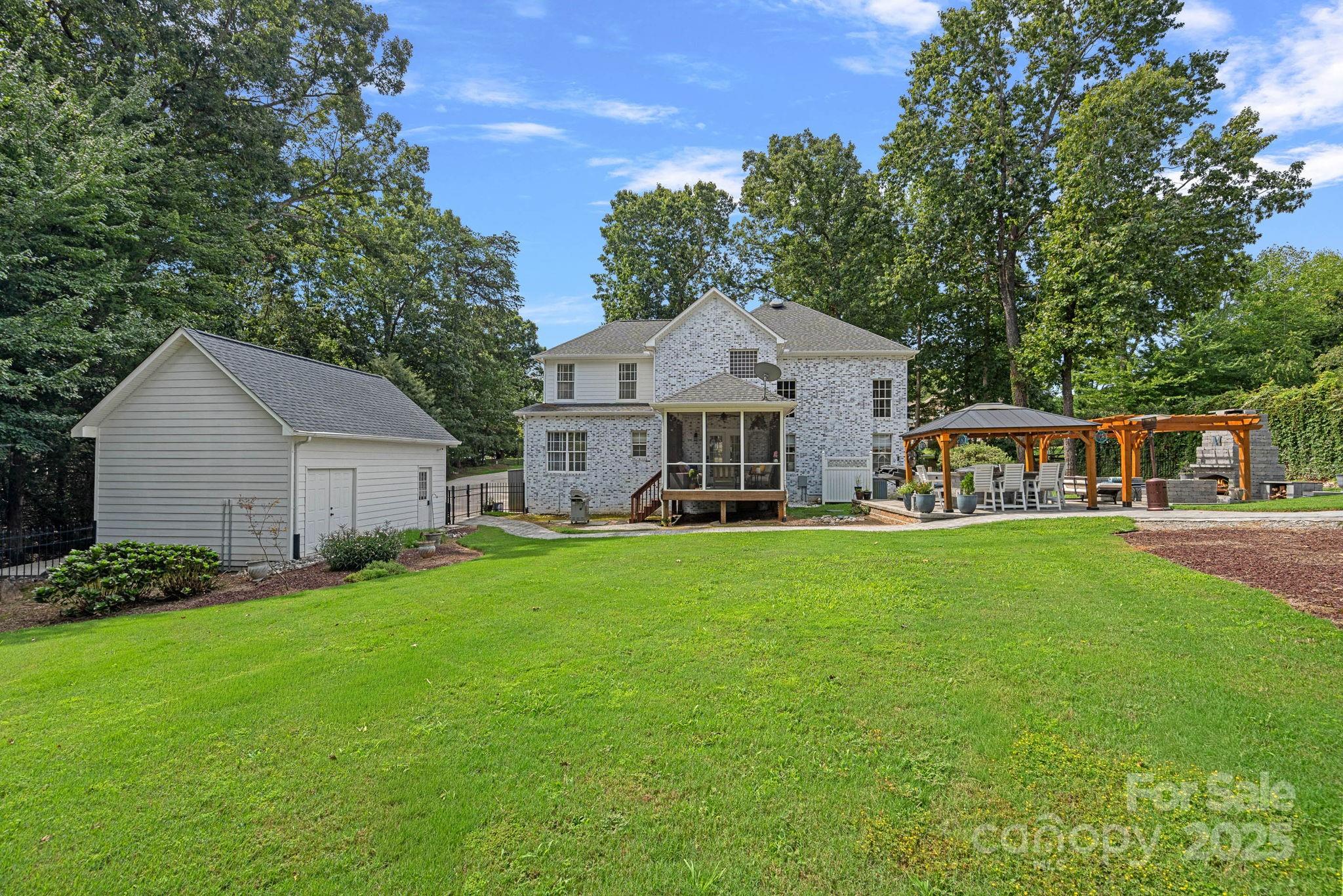 125 Woodstream Circle