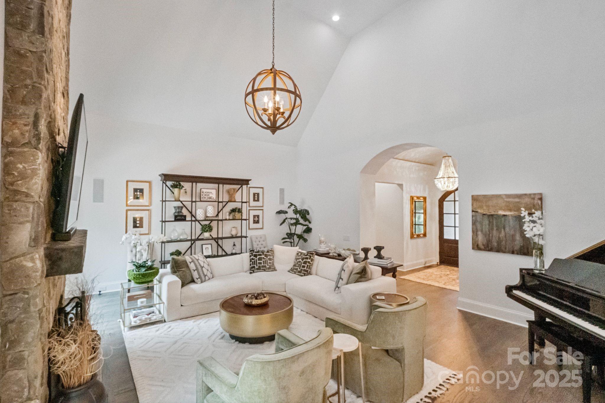 105 Breakwater Court