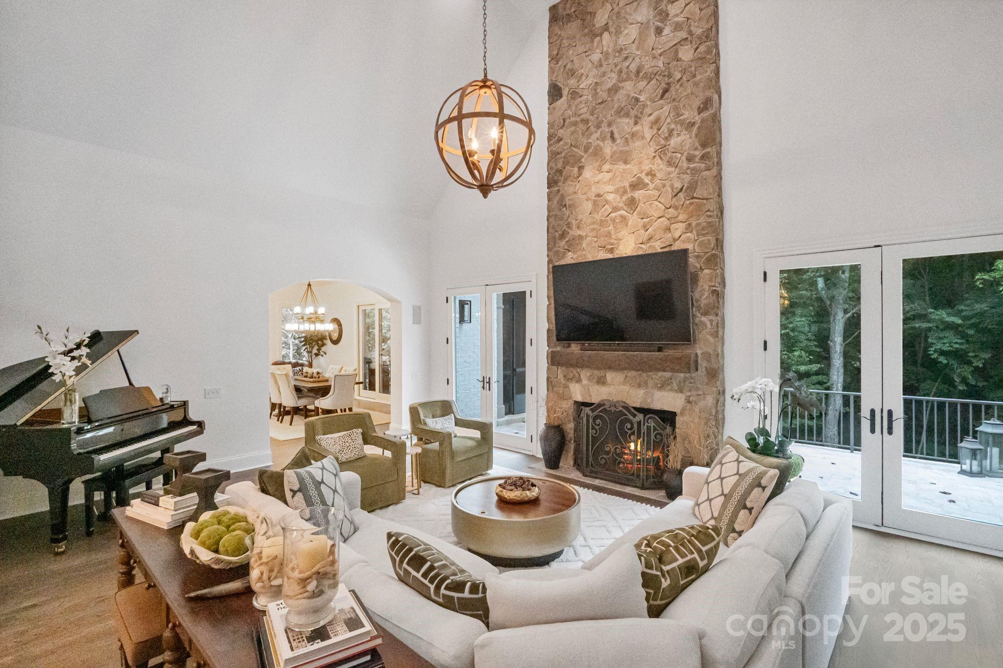105 Breakwater Court