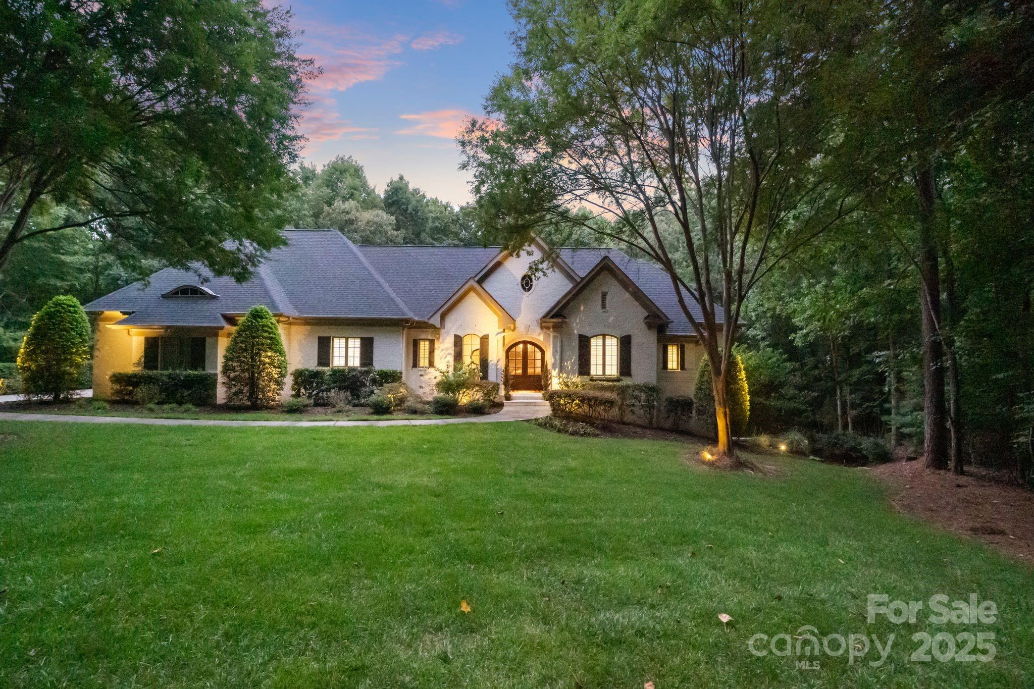 105 Breakwater Court