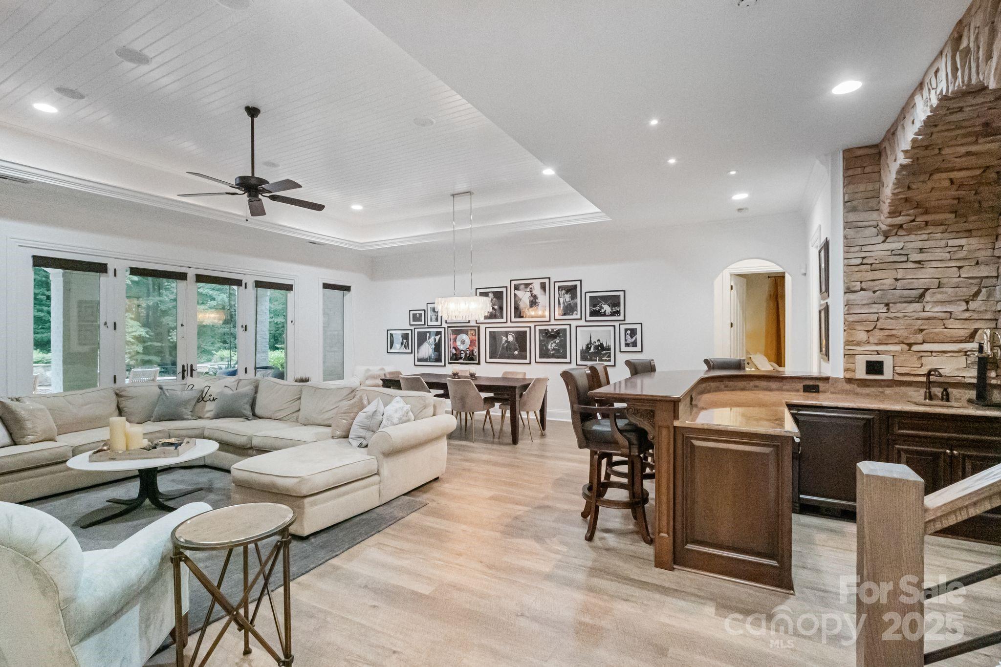 105 Breakwater Court