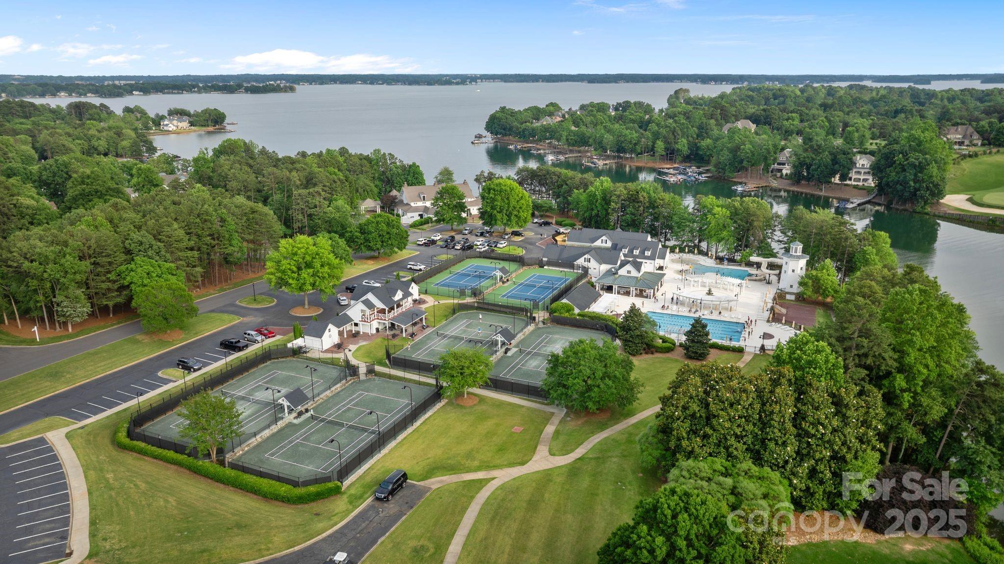 105 Breakwater Court