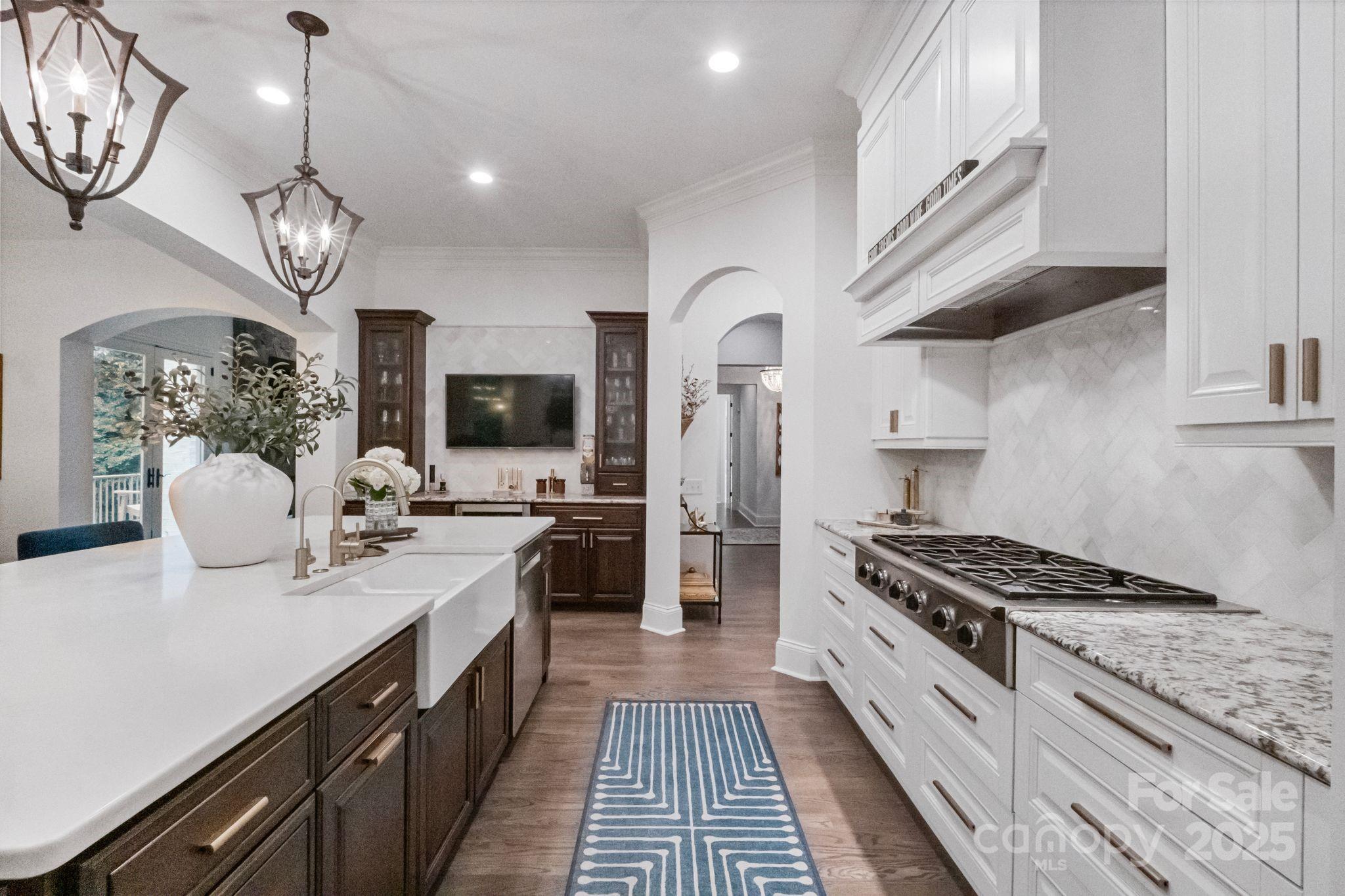 105 Breakwater Court