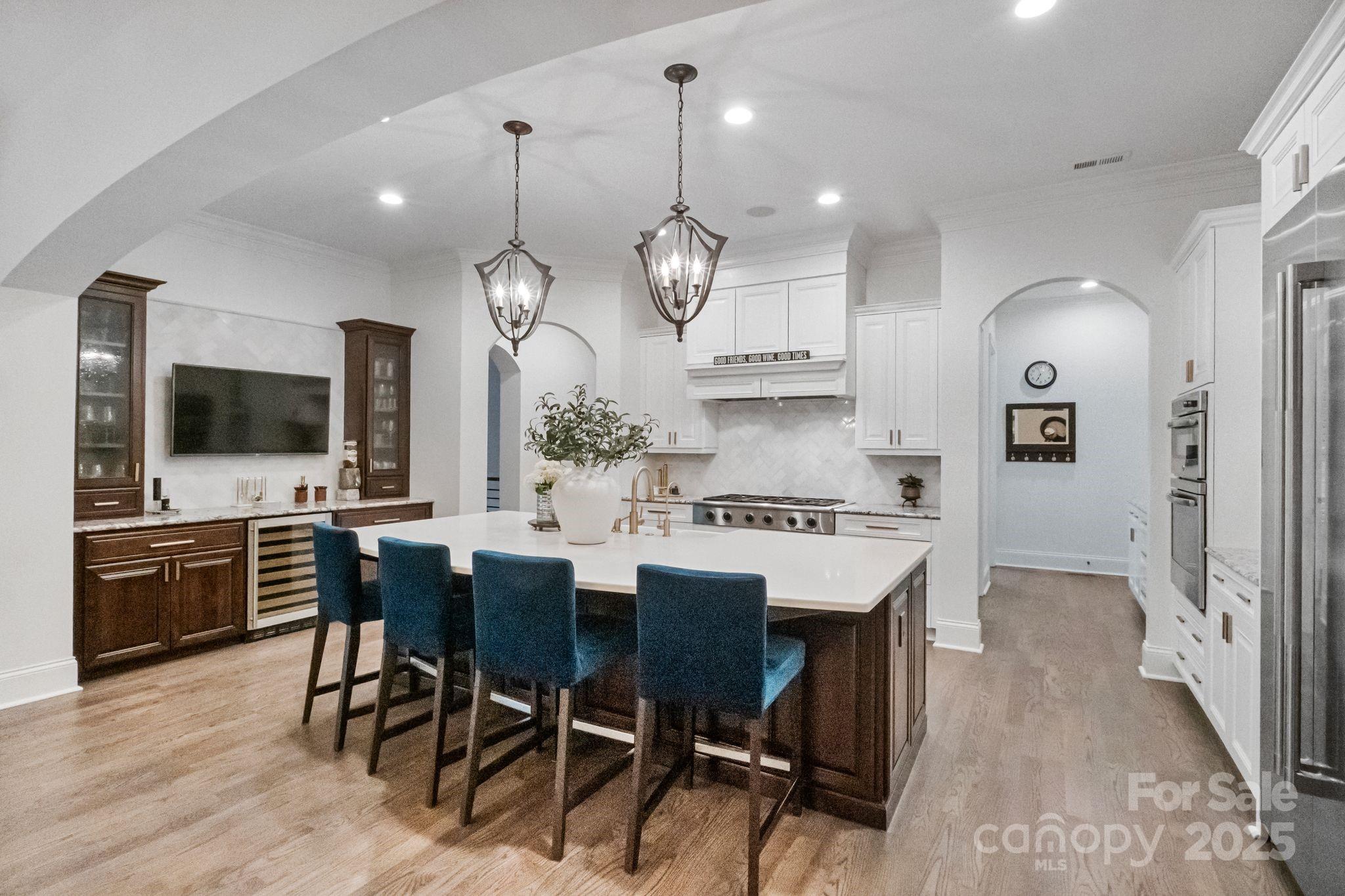 105 Breakwater Court