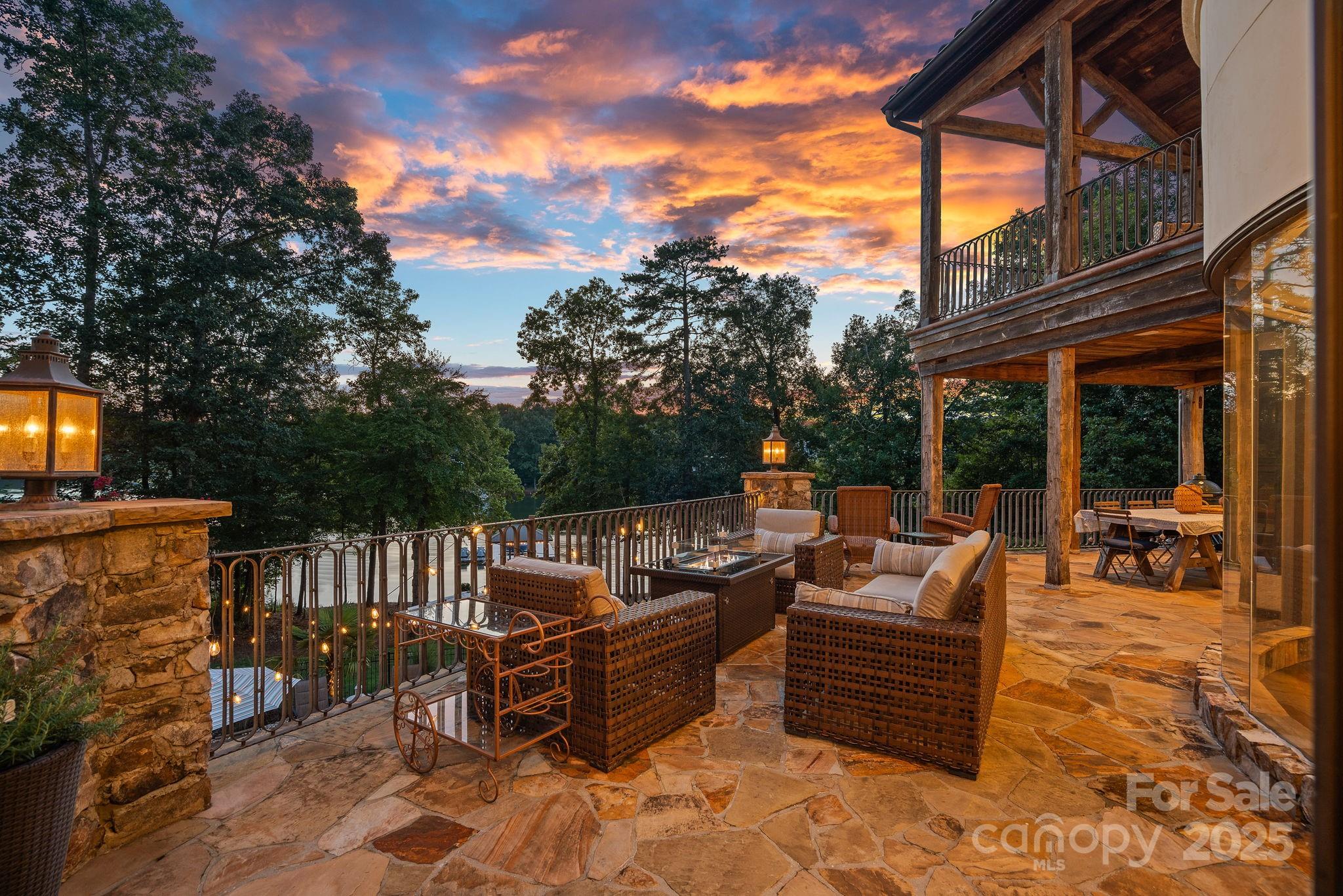 6821 Pebble Bay Drive