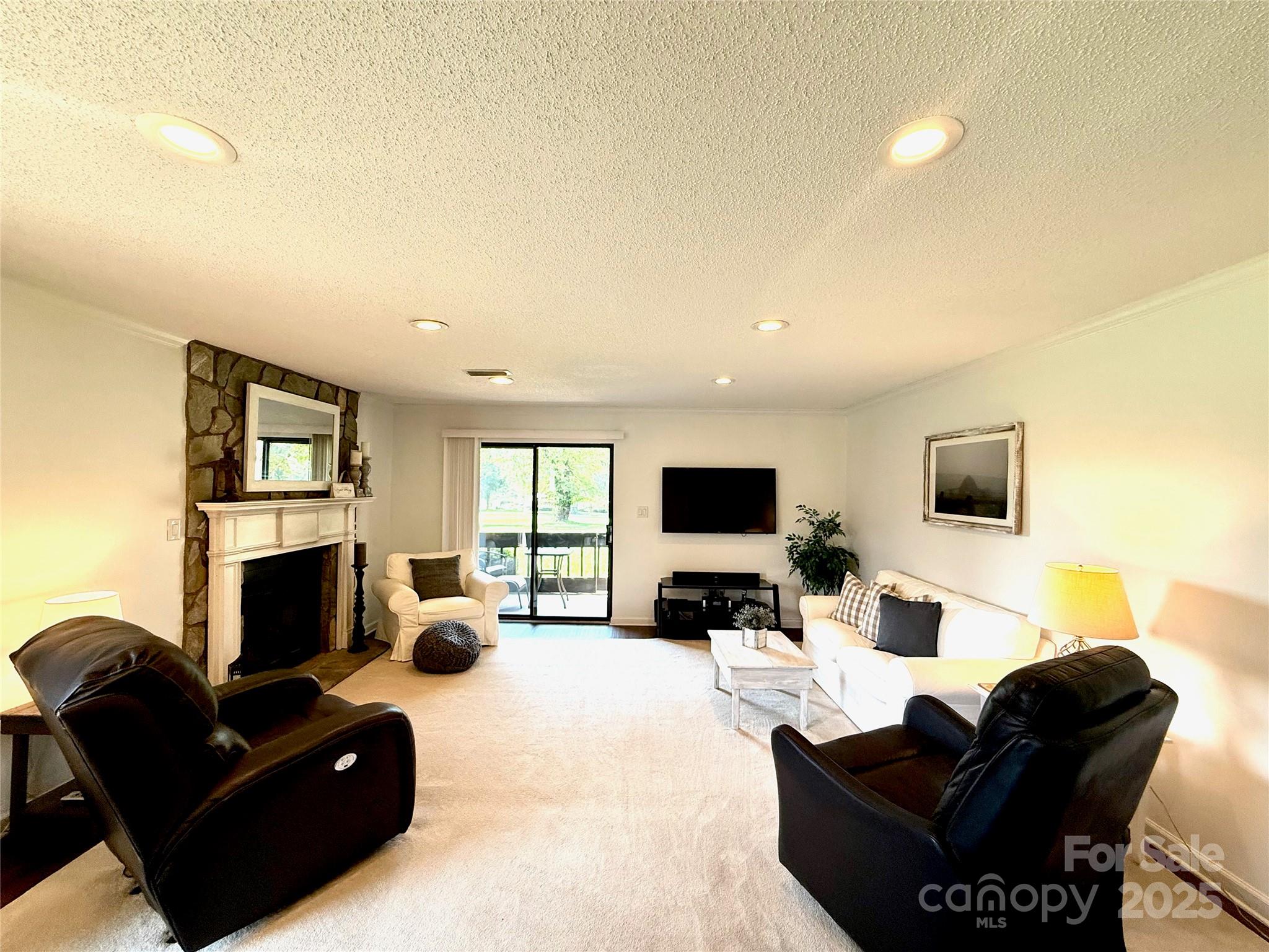 1011 Mallard Head Lane