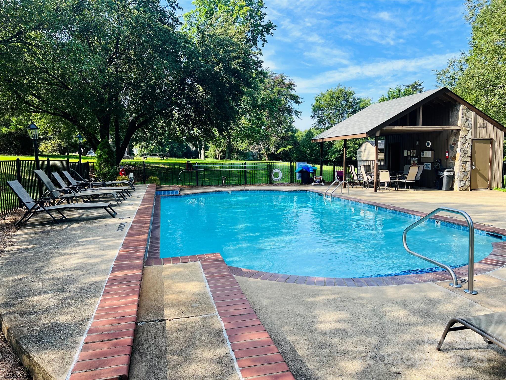 1011 Mallard Head Lane