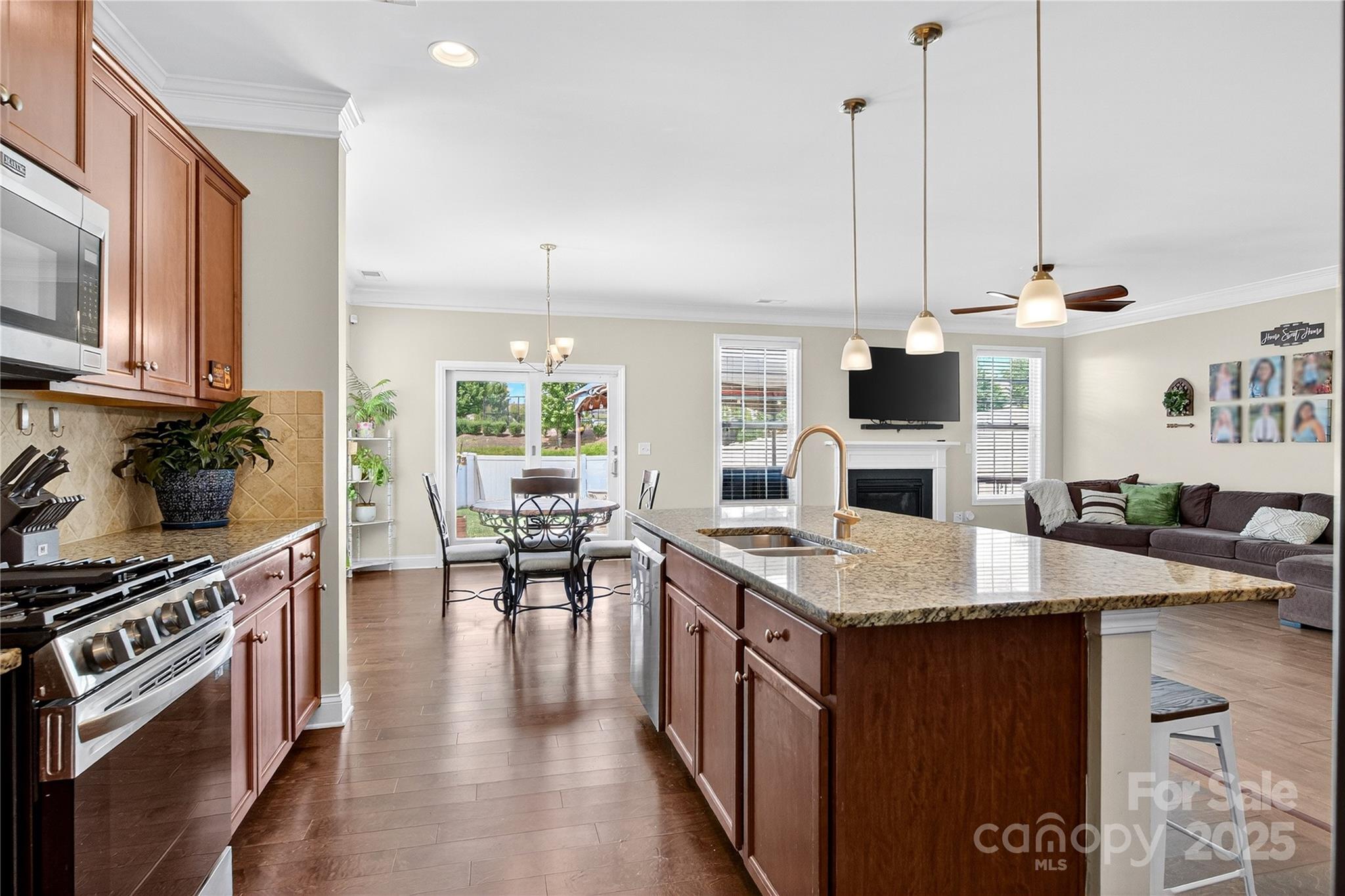 3930 Norman View Drive