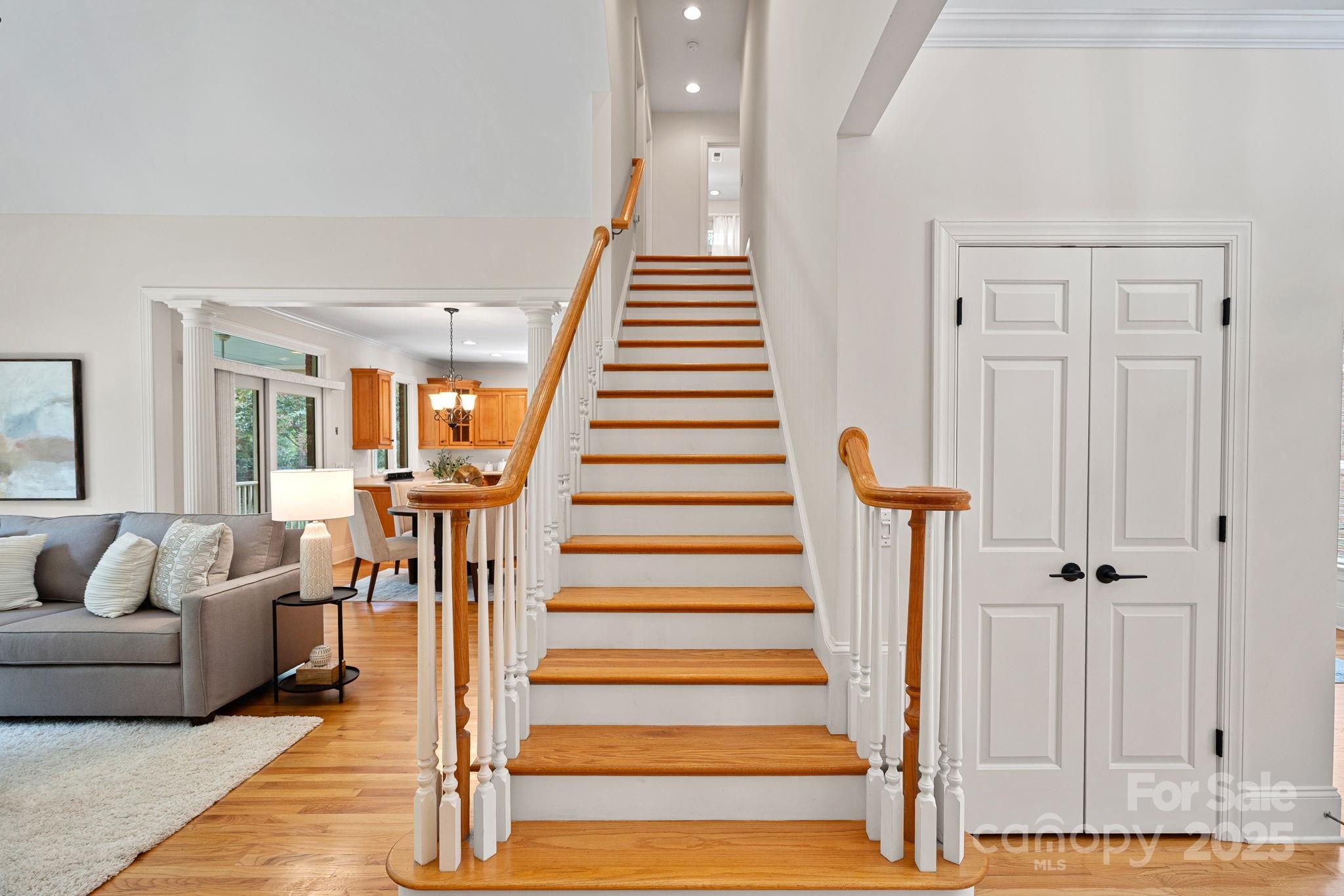 122 Pin Oak Lane