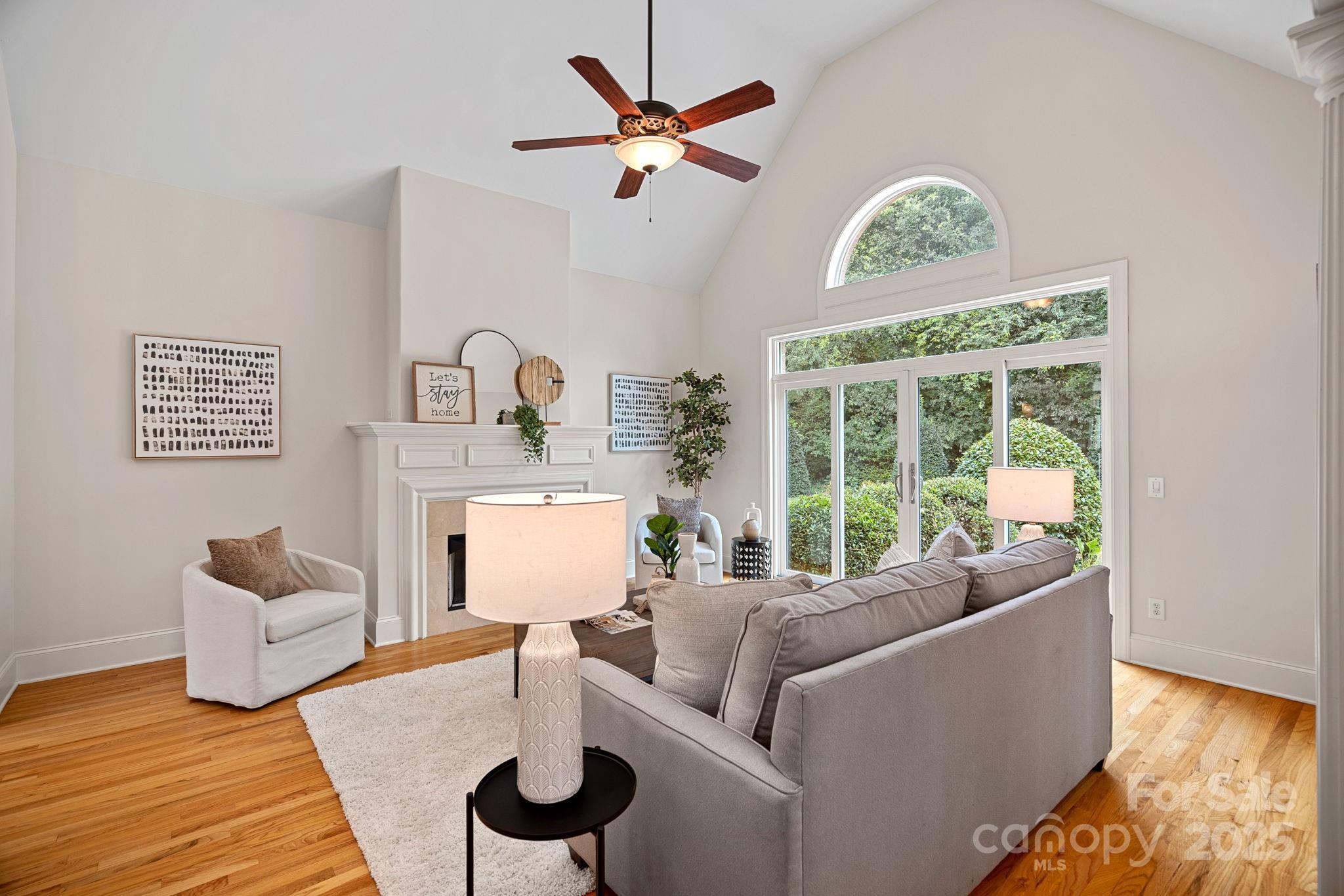 122 Pin Oak Lane