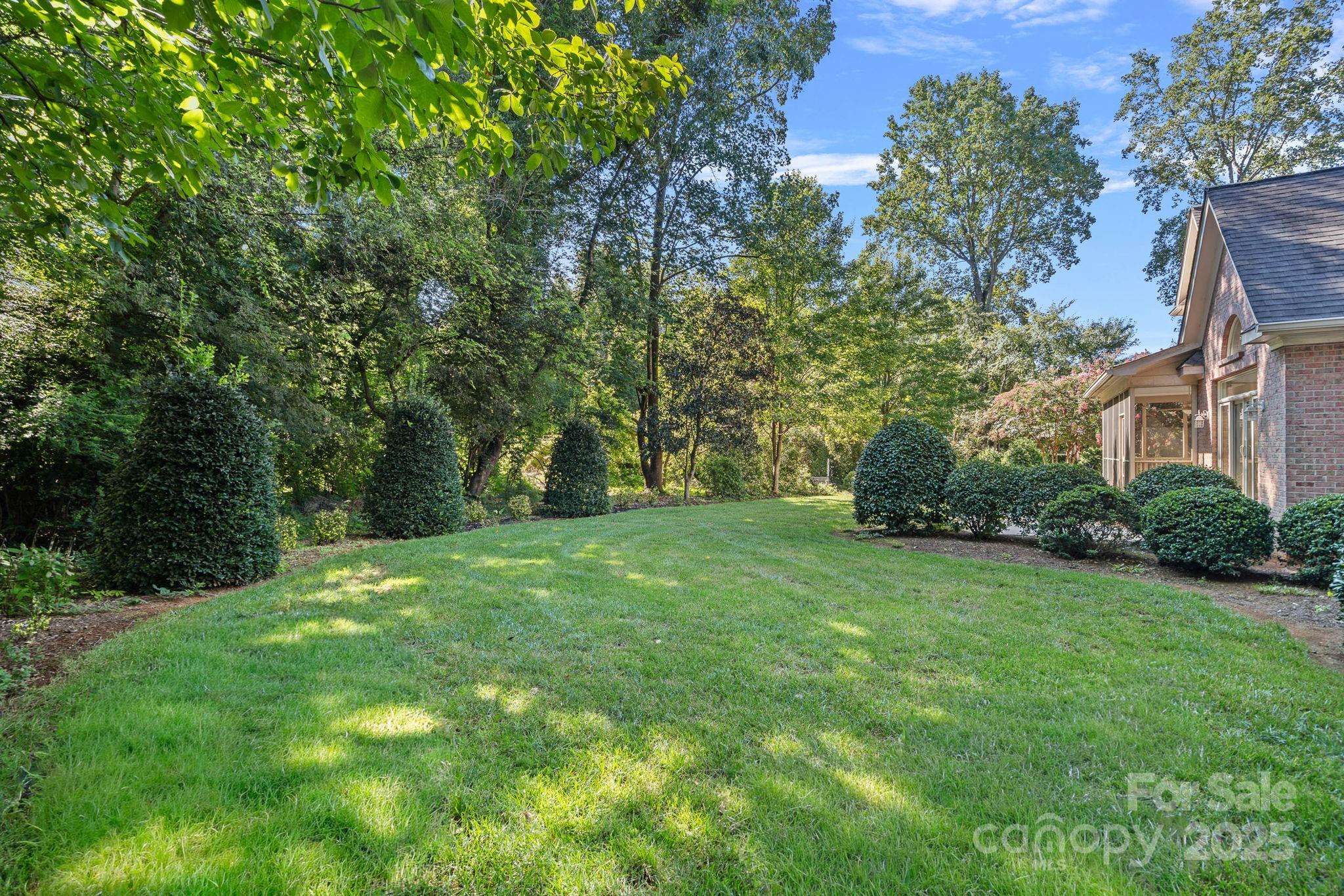 122 Pin Oak Lane