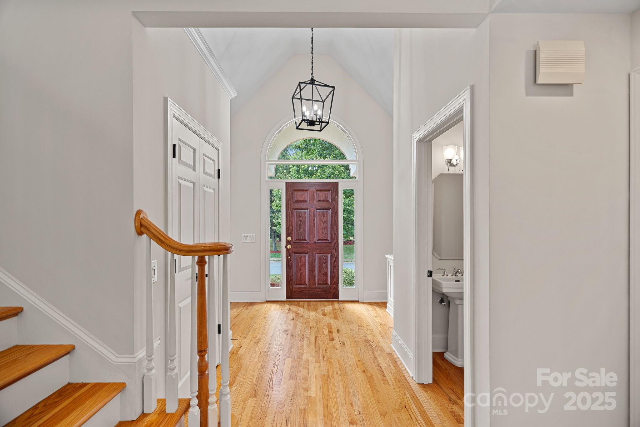 122 Pin Oak Lane