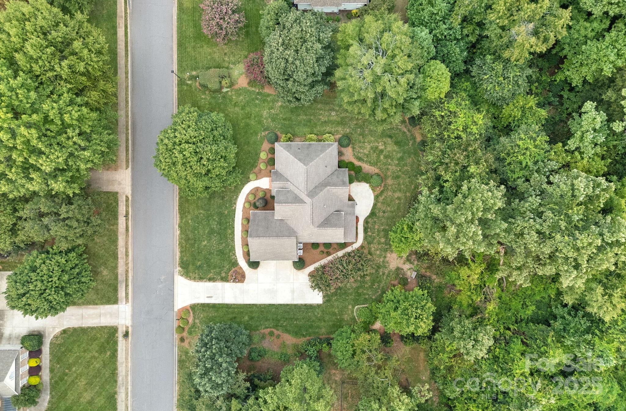 122 Pin Oak Lane