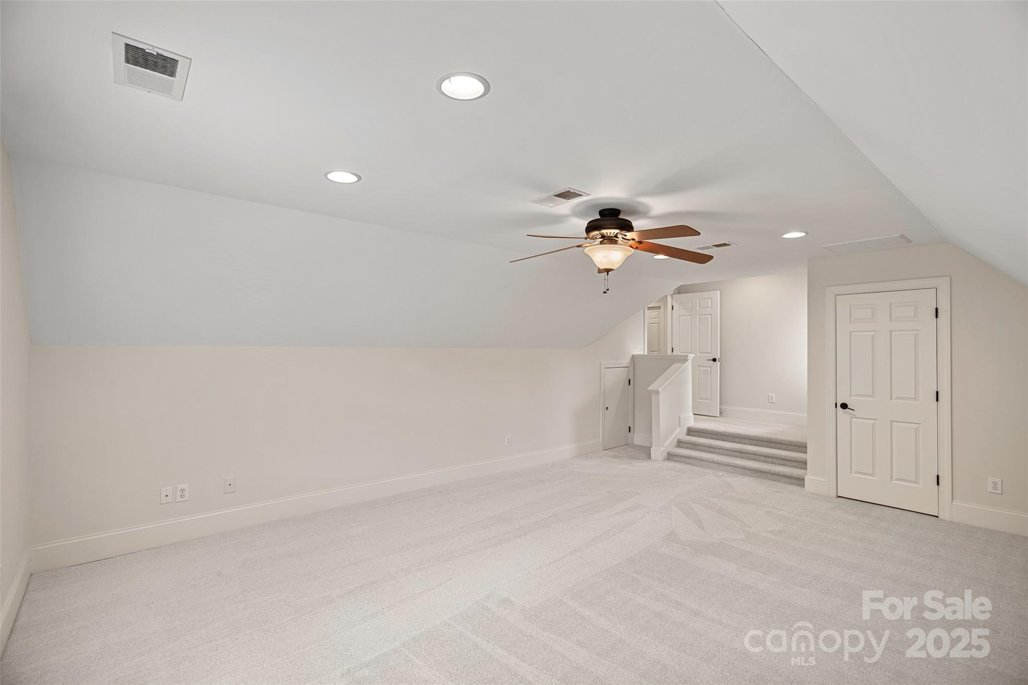 122 Pin Oak Lane